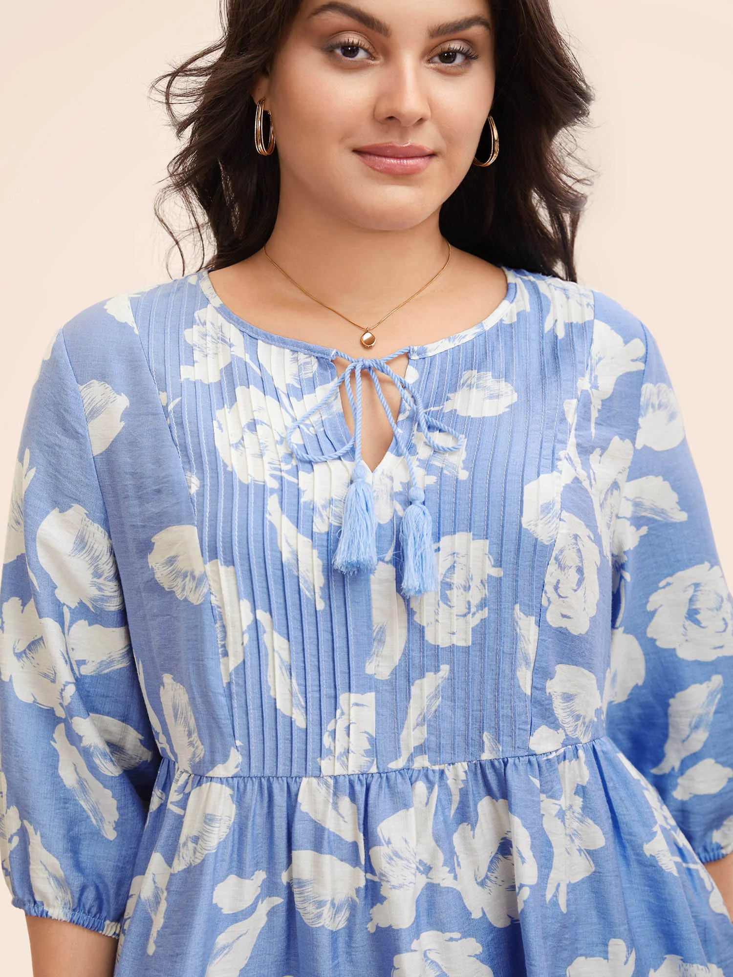 Floral Pleated Tassel Trim Lantern Sleeve Blouse - Image 2