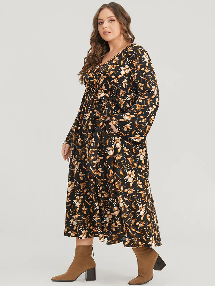 Floral Pocket Bell Sleeve Belted Split Flutter Dress - Image 3