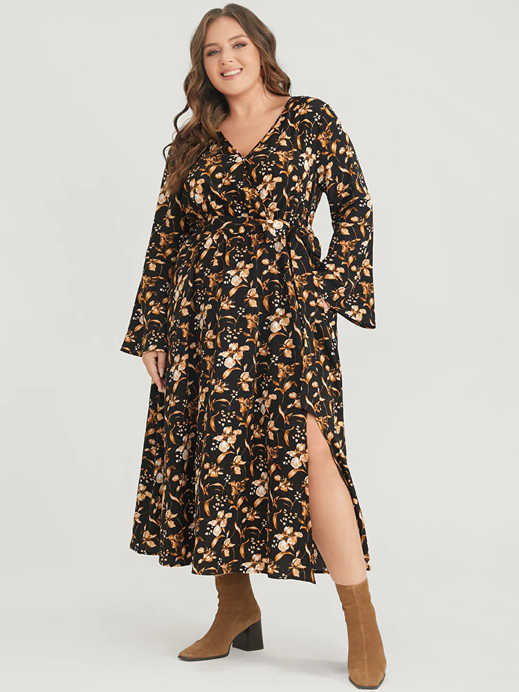 Floral Pocket Bell Sleeve Belted Split Flutter Dress - Image 4
