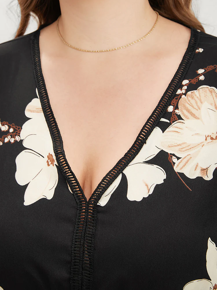 Floral Pocket Broderie Anglaise Lantern Sleeve Belted Flutter Dress - Image 5