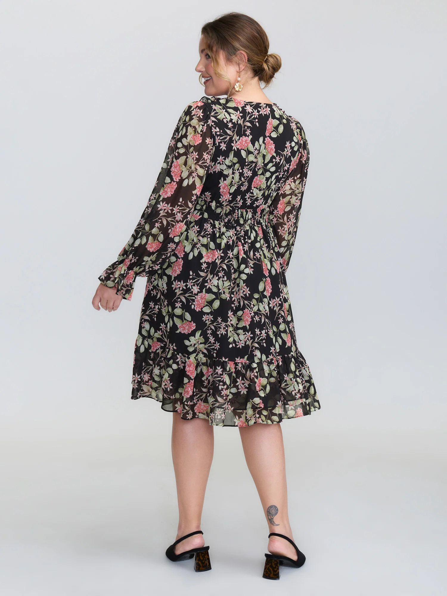 Floral Pockets Adjustable Shirred Midi Dress - Image 4