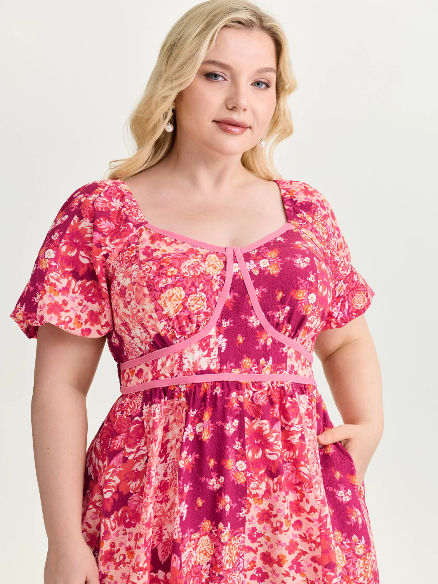 Floral Print Bust-Defining Shirred Midi Dress - Image 2