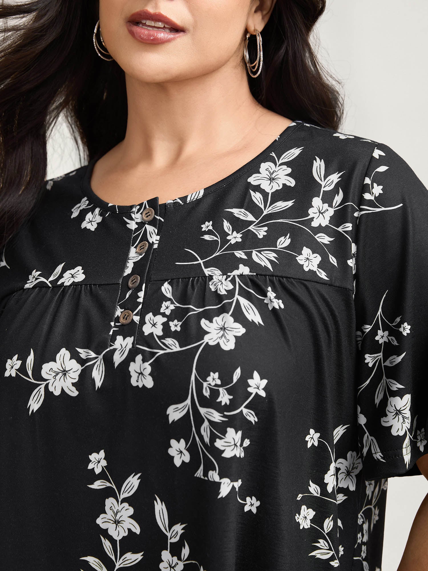 Floral Print Button Placket Pleated T-Shirt - Image 3