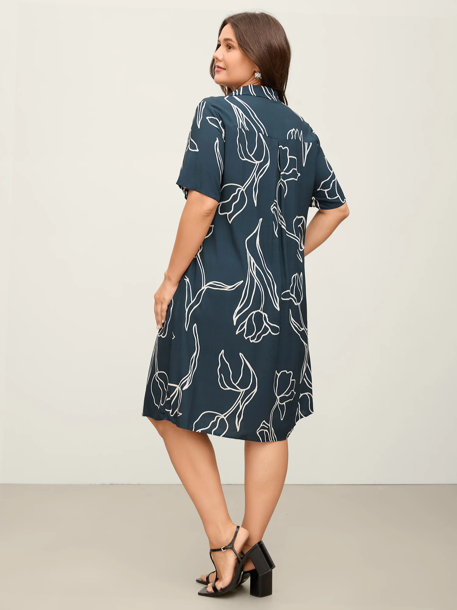 Floral Print Cinched Flared Knee-Length Dress - Image 4