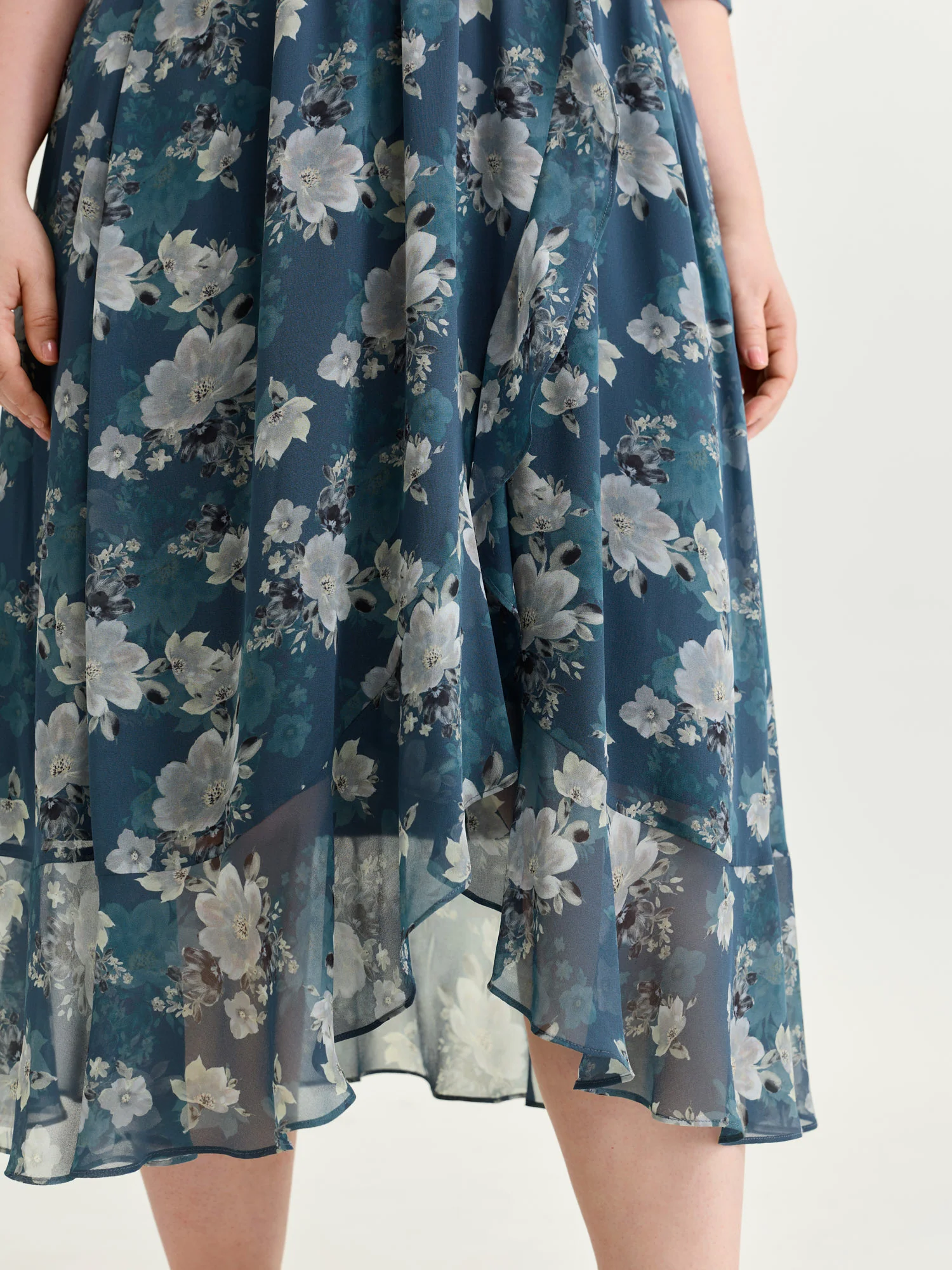 Floral Print Cold-Shoulder Midi Dress - Image 3