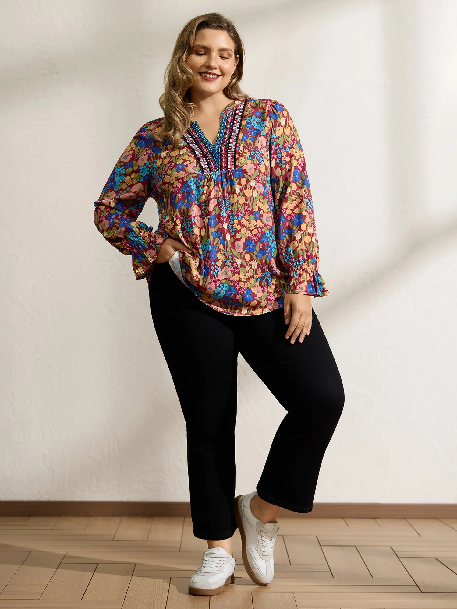 Floral Print Contrast Webbing Notched Neckline Blouse - Image 3