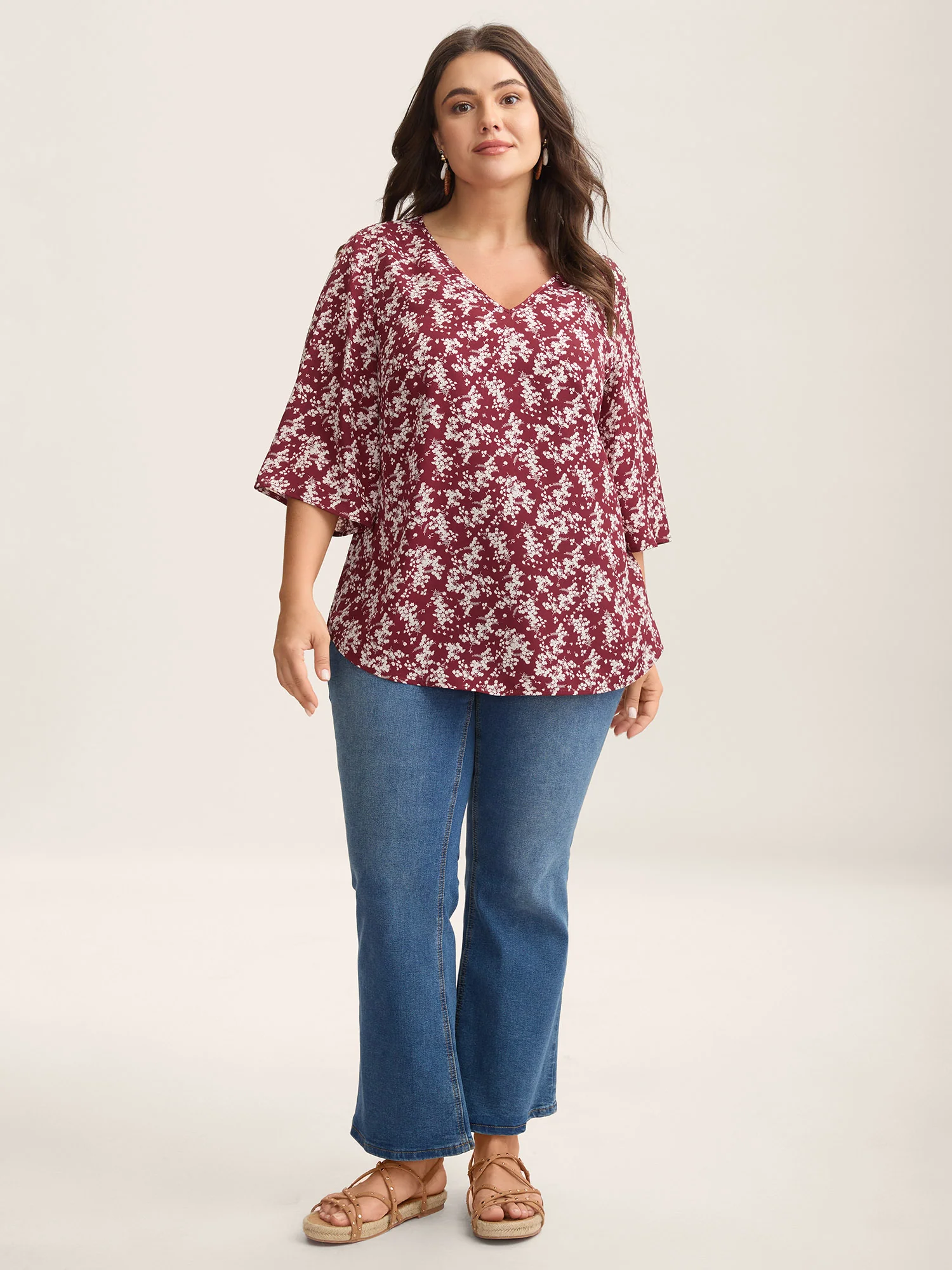 Floral Print Curvy Hem V-Neck Shirt - Image 14