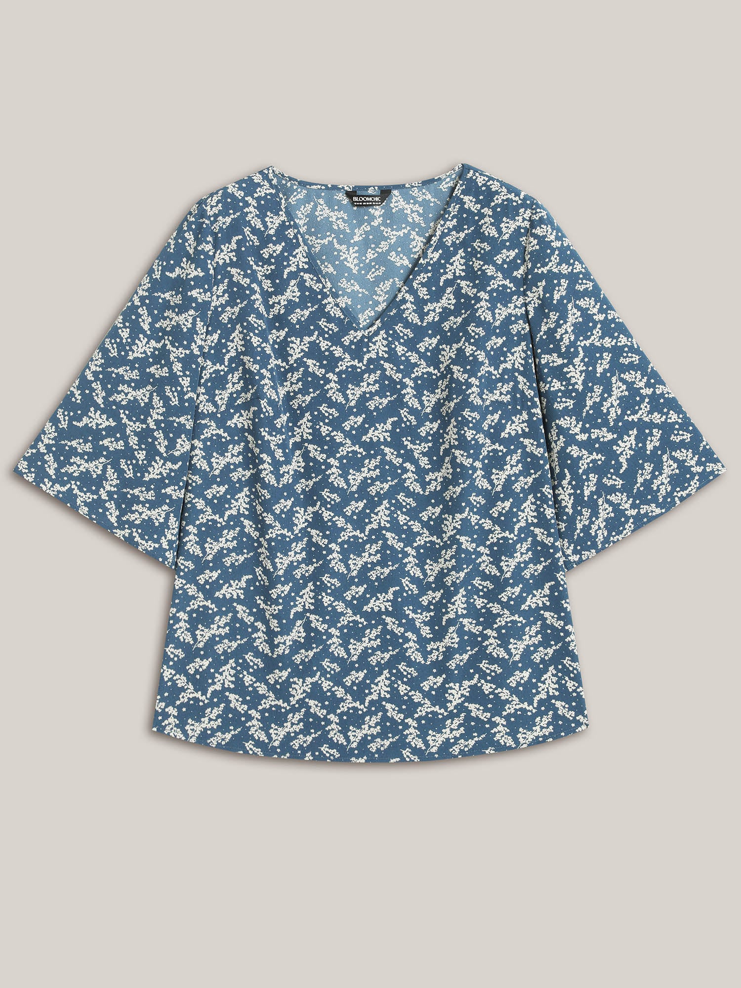 Floral Print Curvy Hem V-Neck Shirt - Image 5