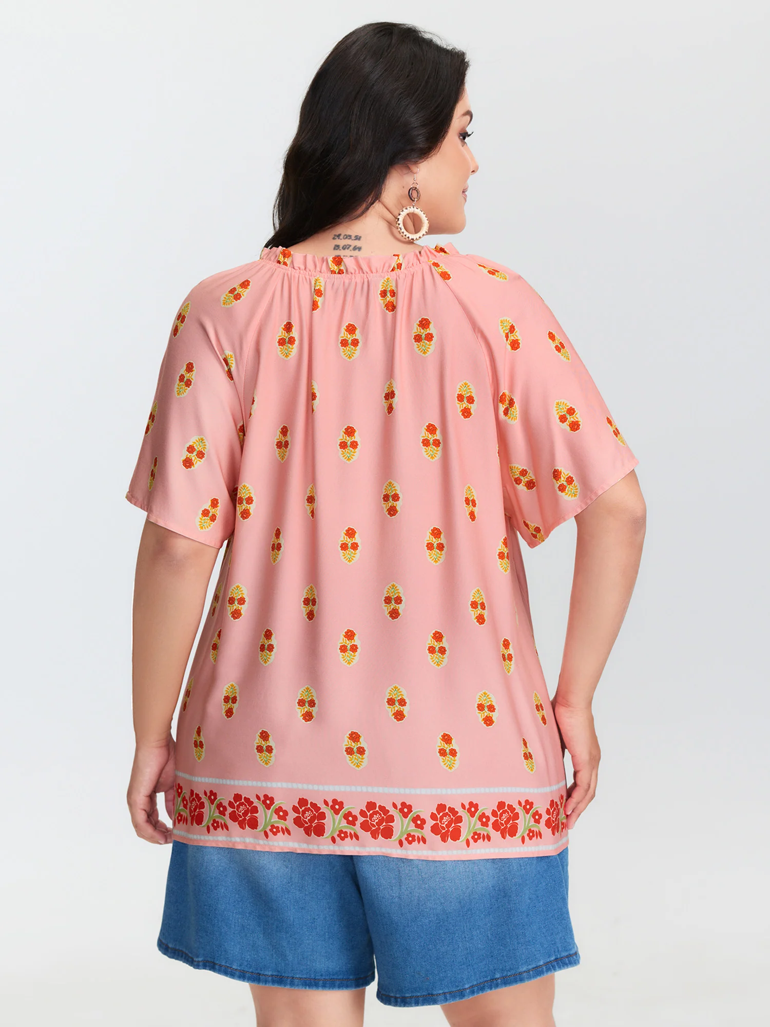 Floral Print Drawstring Neckline Flowy Blouse - Image 4
