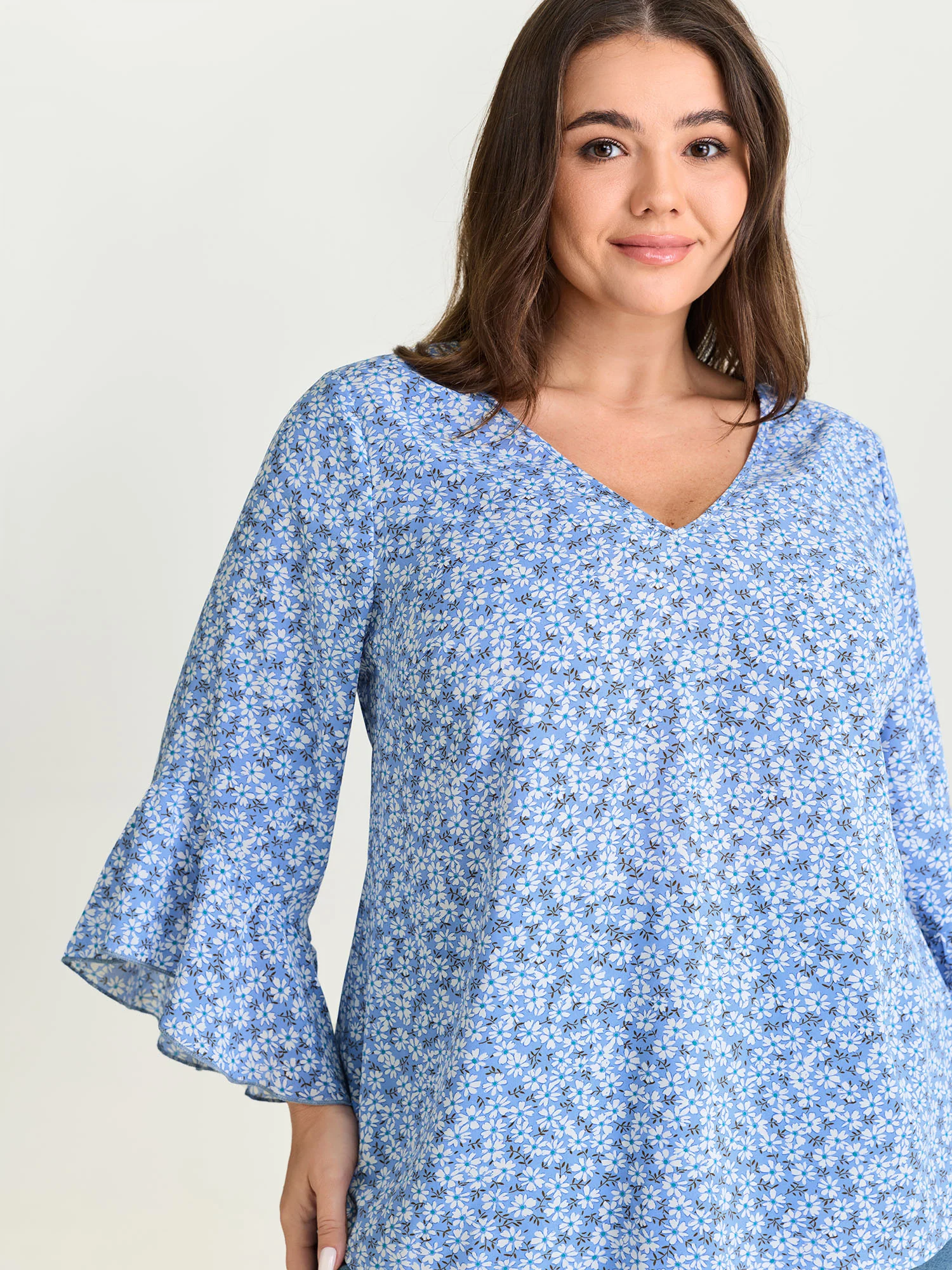 Floral Print Flared Ruffled Sleeve Blouse - Image 3