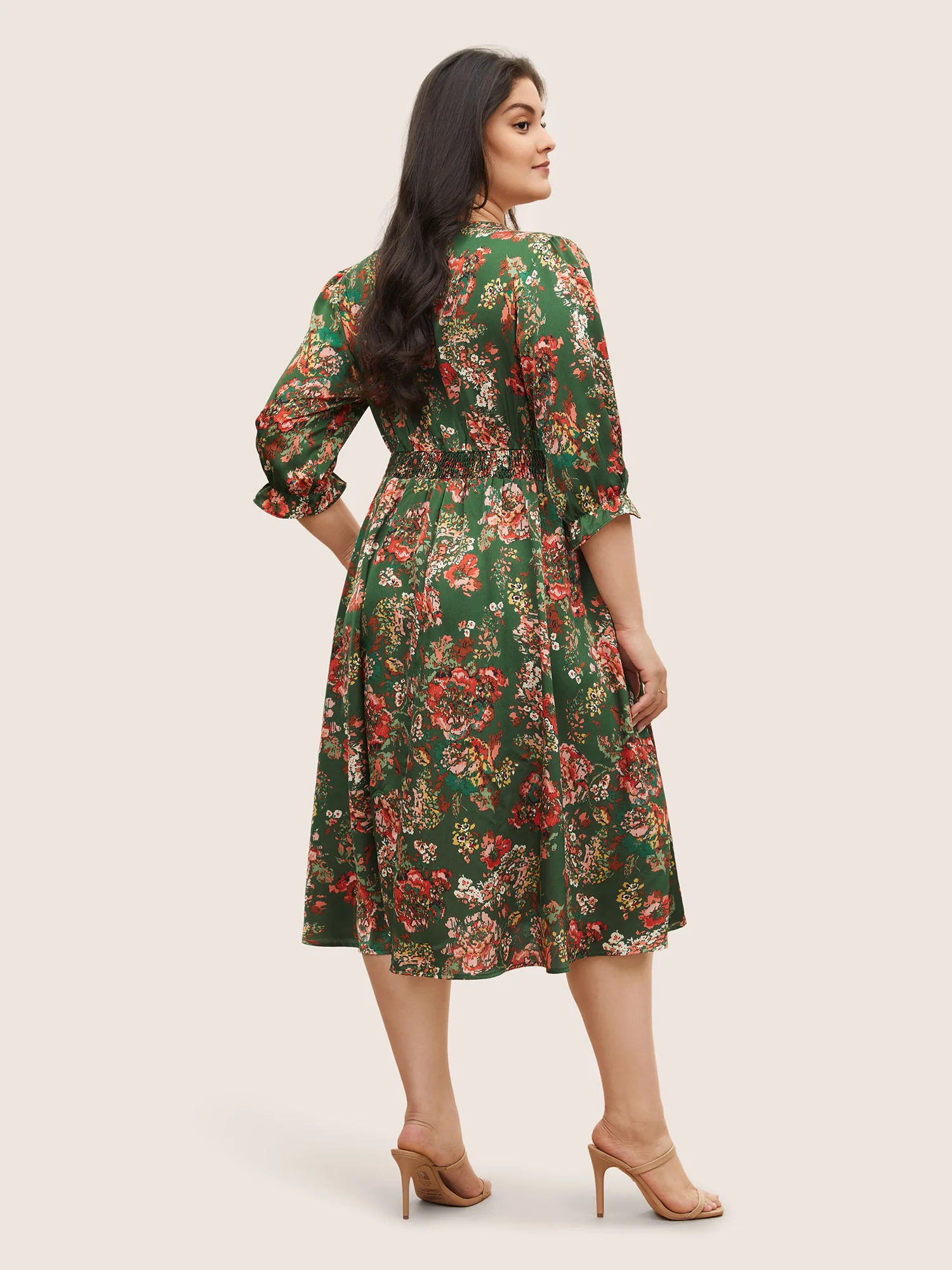 Floral Print Flutter Sleeve Shirred Pleated Dress - Image 3