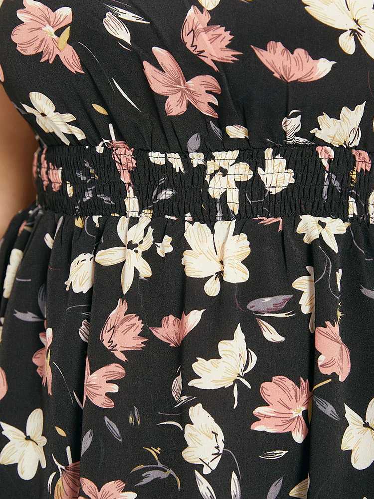 Floral Print Halter Shirred Pocket Ruffle Hem Dress - Image 8