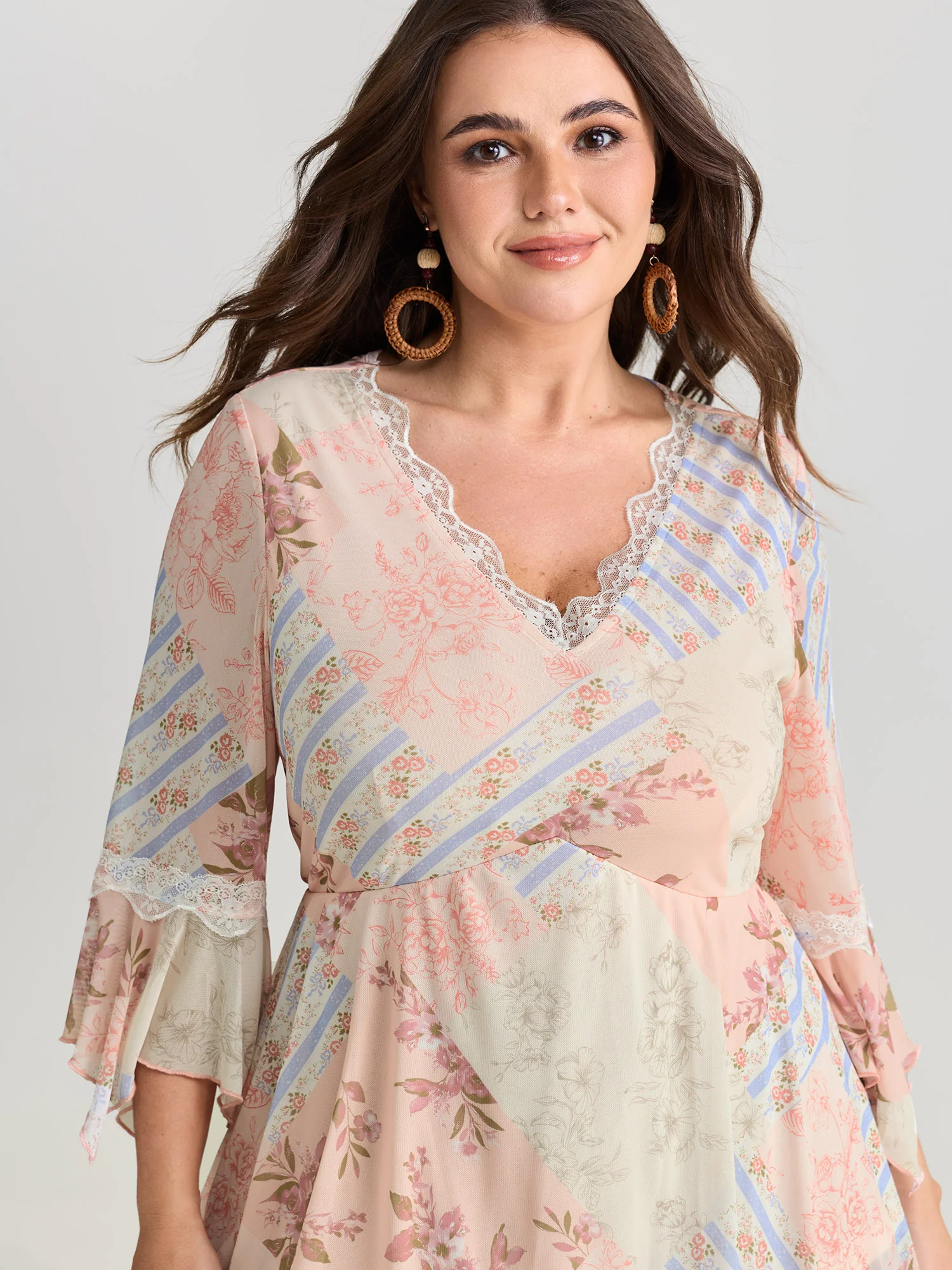 Floral Print Lace Asymmetrical Hem Blouse - Image 2