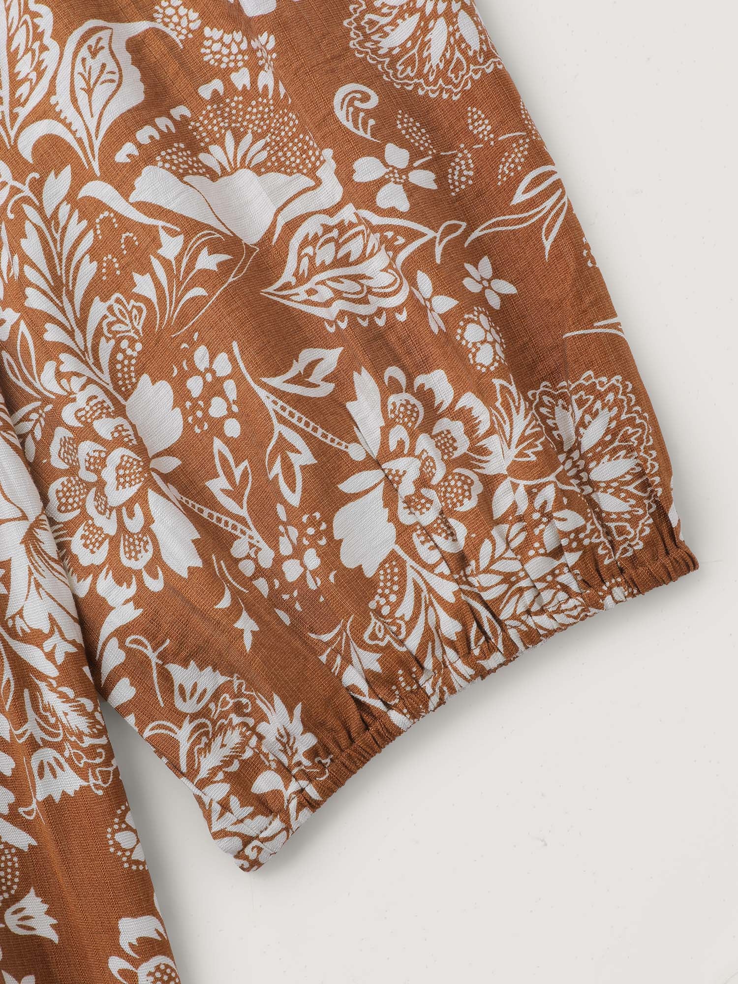 Floral Print Lace Neckline Pleated Blouse - Image 6