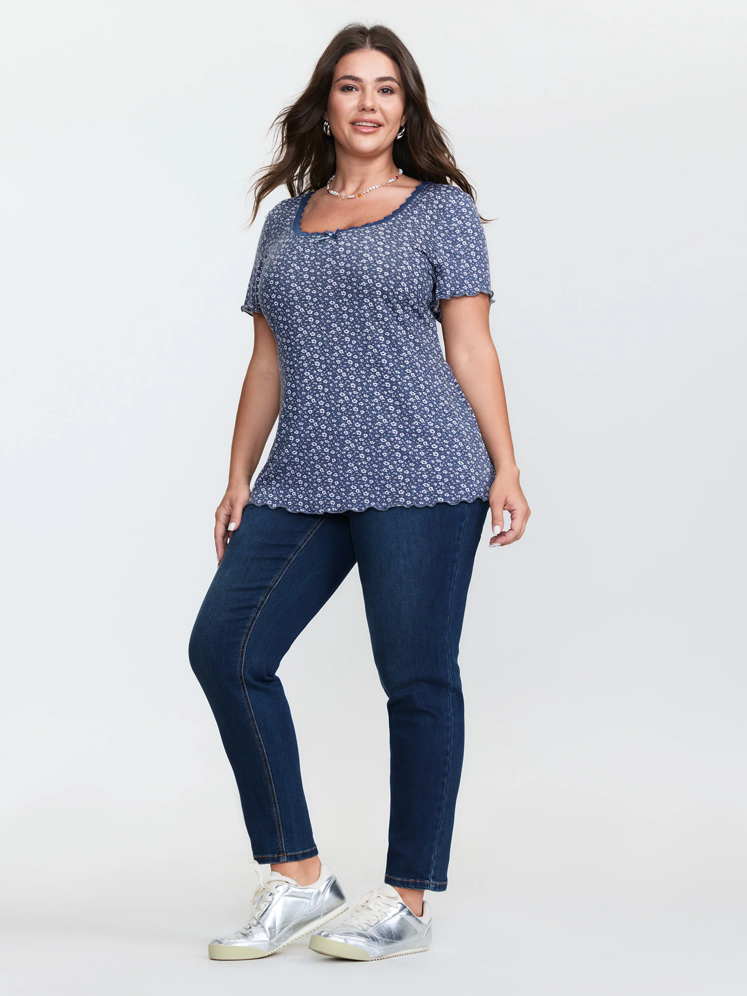 Floral Print Lace Neckline T-Shirt - Image 10