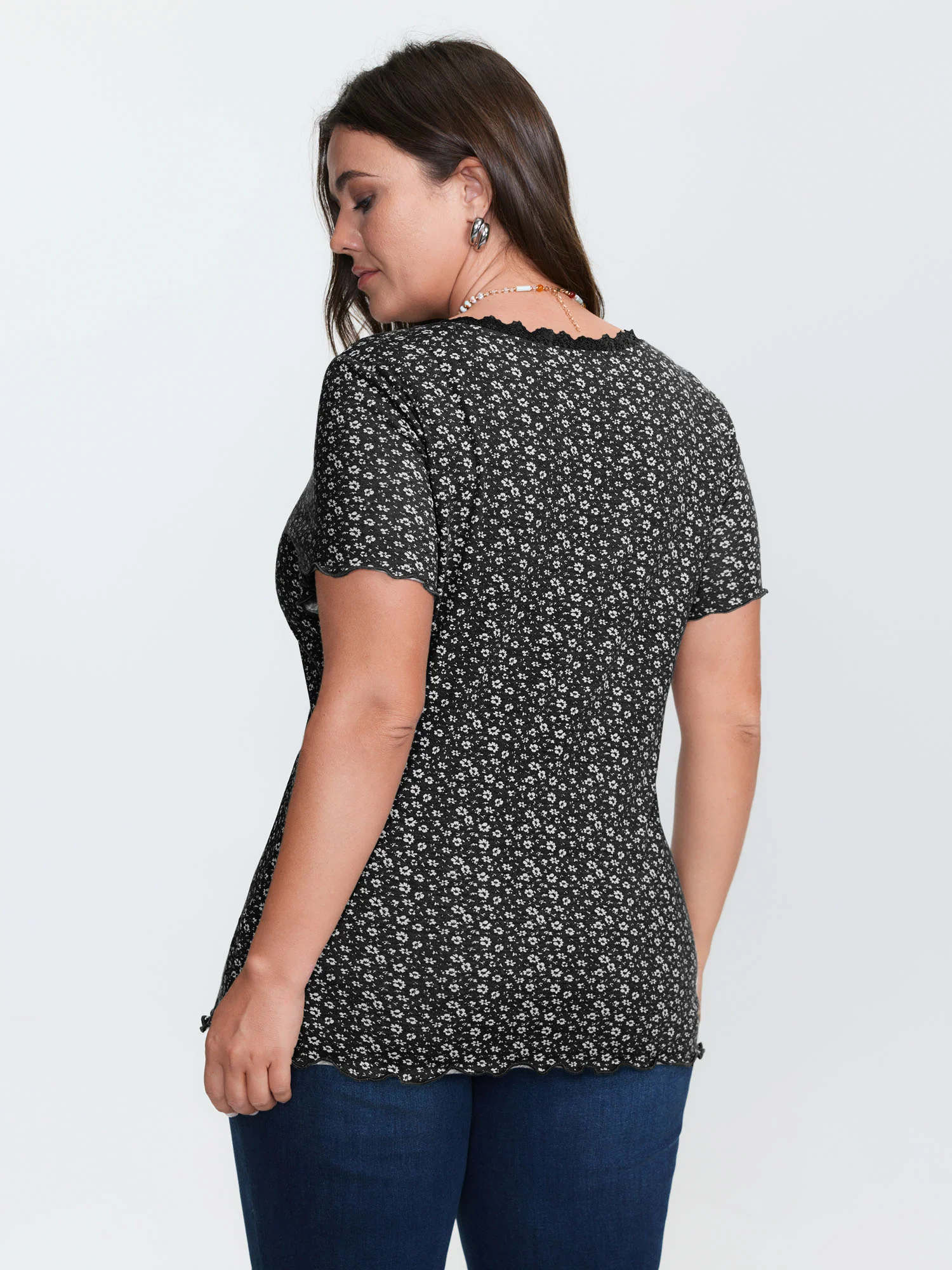 Floral Print Lace Neckline T-Shirt - Image 15