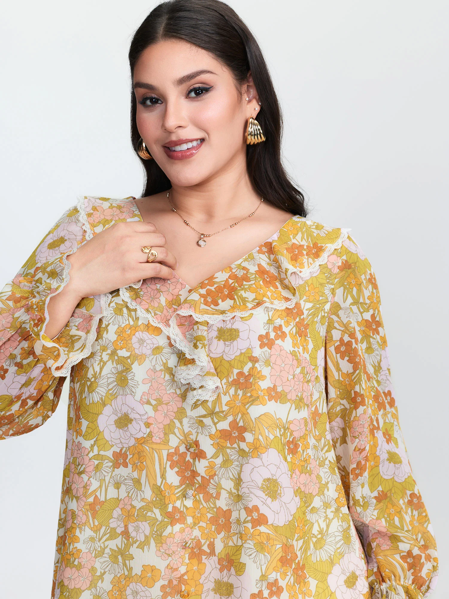 Floral Print Lotus Leaf Neckline Blouse - Image 2