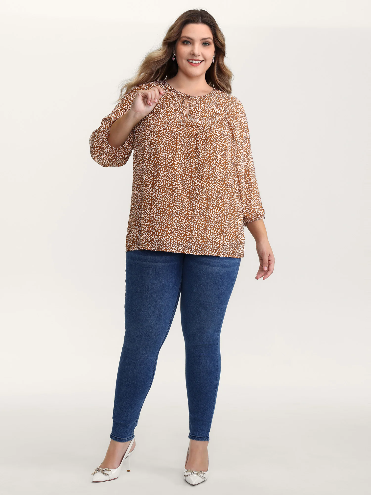 Floral Print Neck Cut-Out Shirred Blouse - Image 3