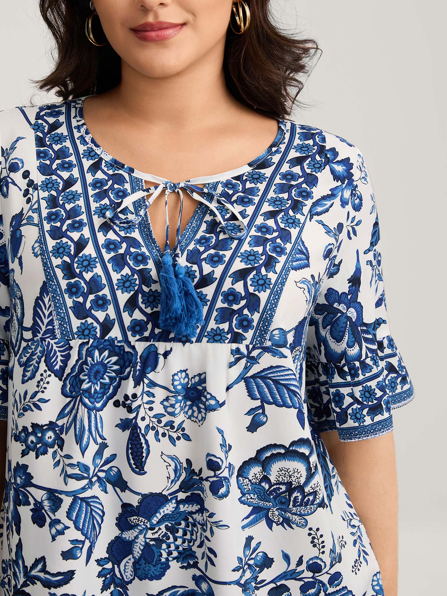 Floral Print Neck Tassels Blouse - Image 2