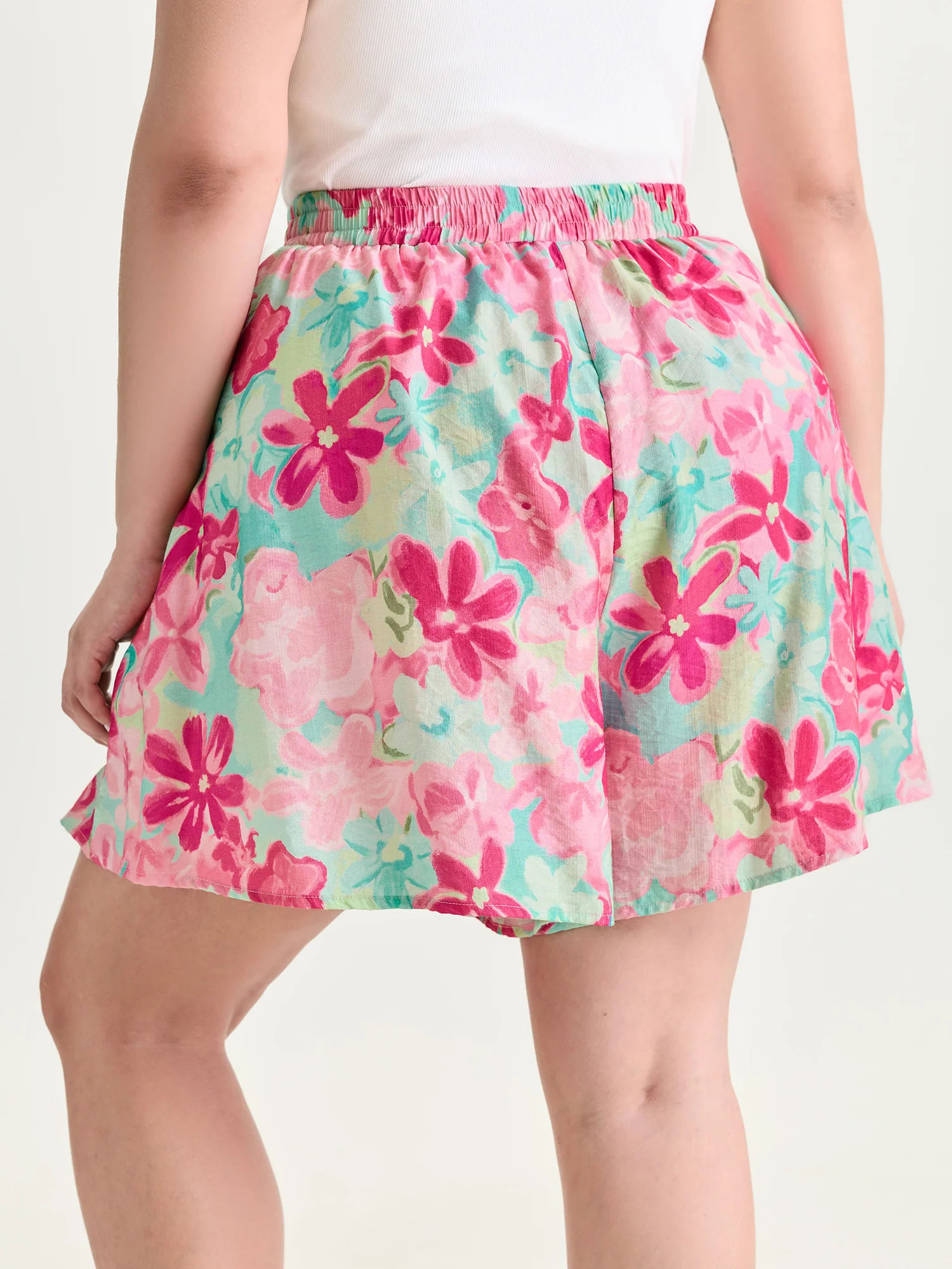 Floral Print Pleated Shorts - Image 5
