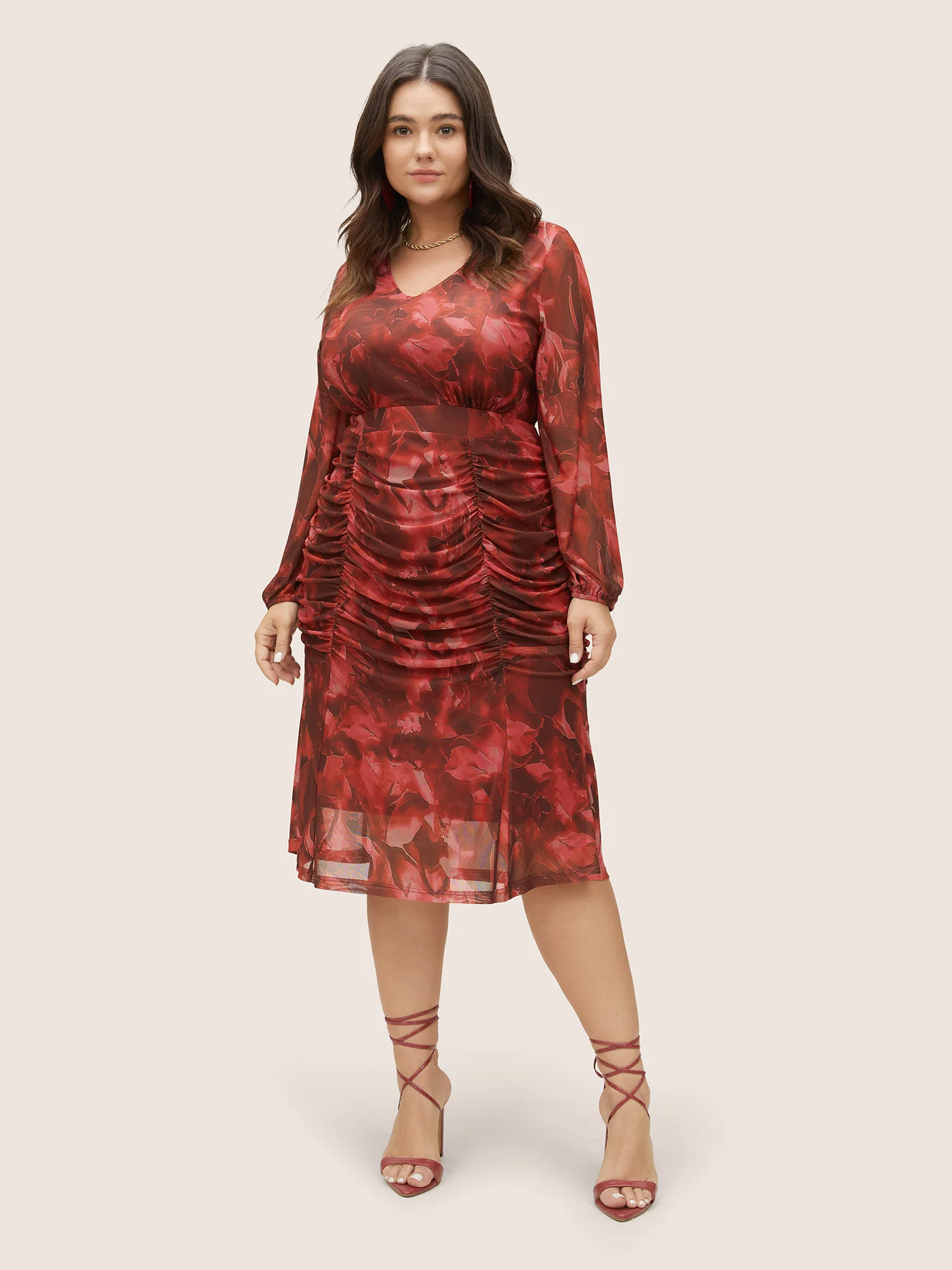 Floral Print Pocket Ruched Hem Dress - Image 2