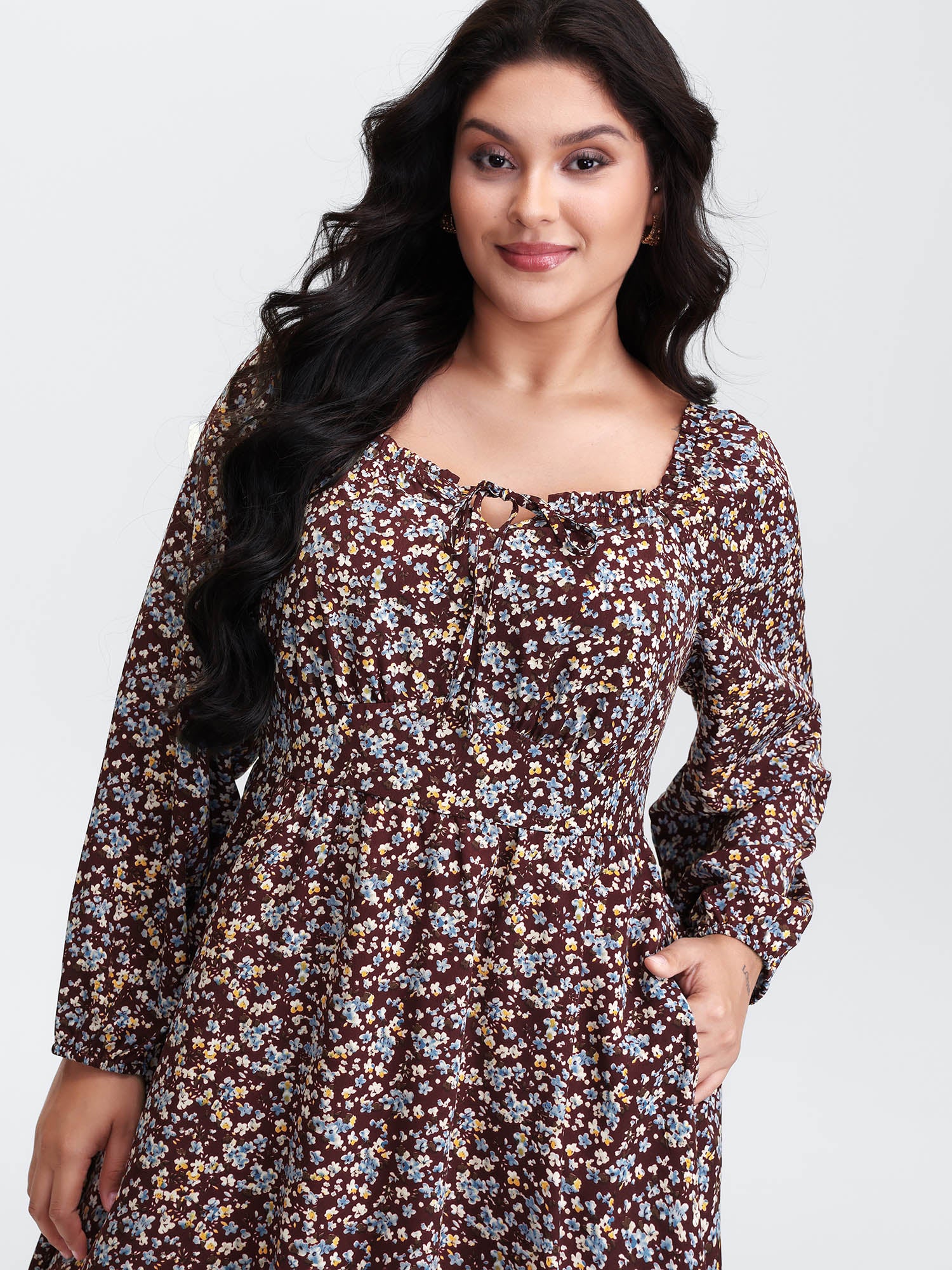 Floral Print Pockets Neckline Tie Maxi Dress - Image 2