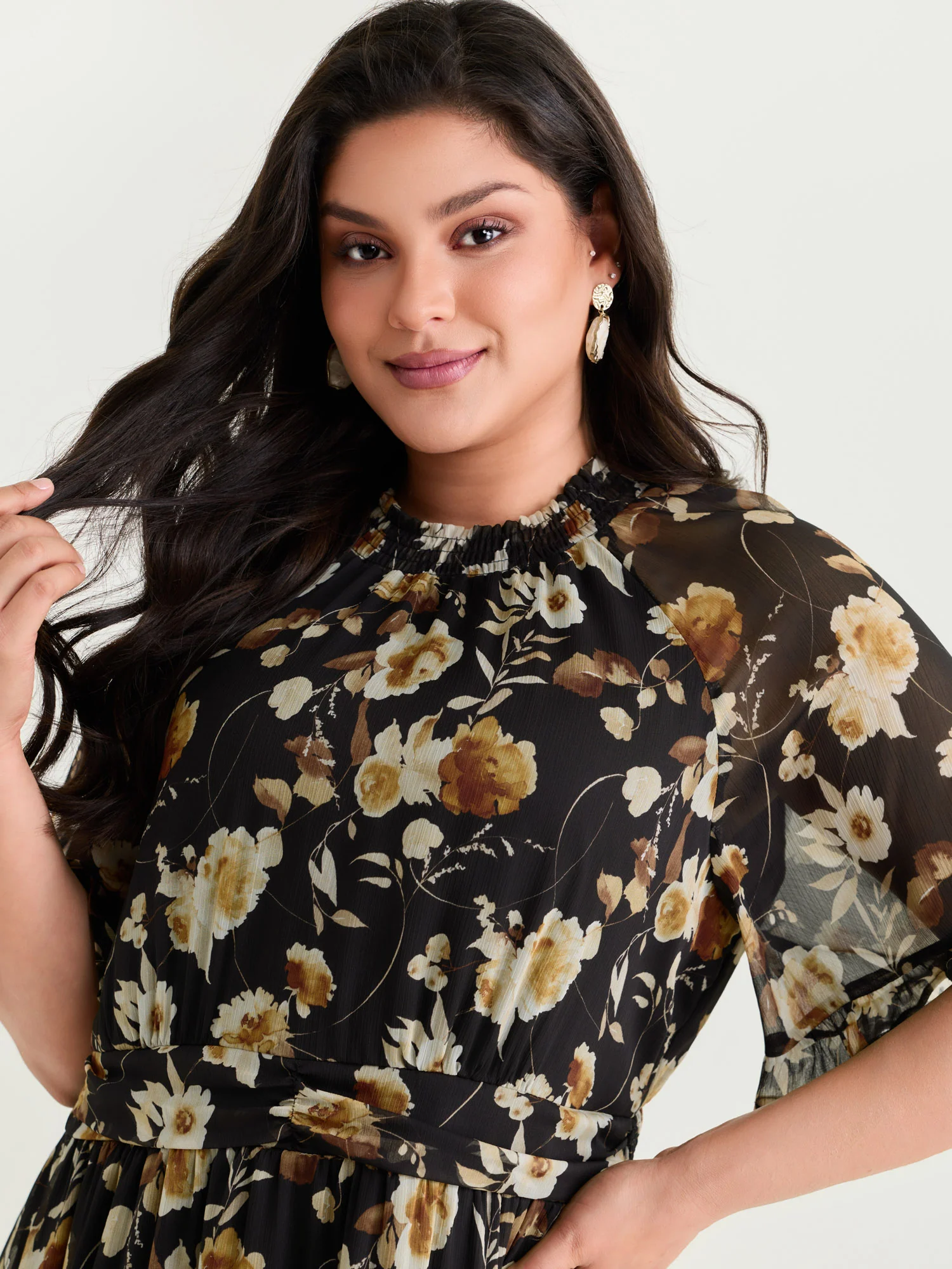 Floral Print Pockets Shirred Mock Neck Maxi Dress - Image 9