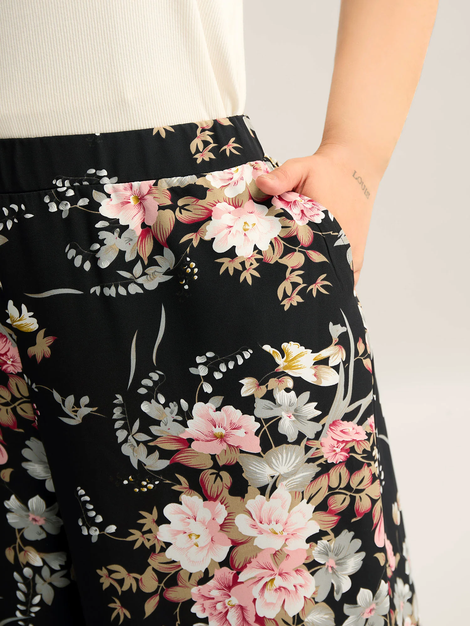 Floral Print Pockets Wide-Leg Pants - Image 3
