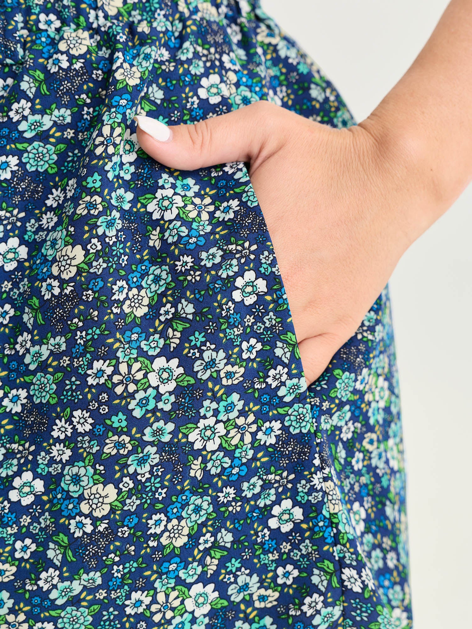 Floral Print Rope Tie Waist Shorts - Image 3