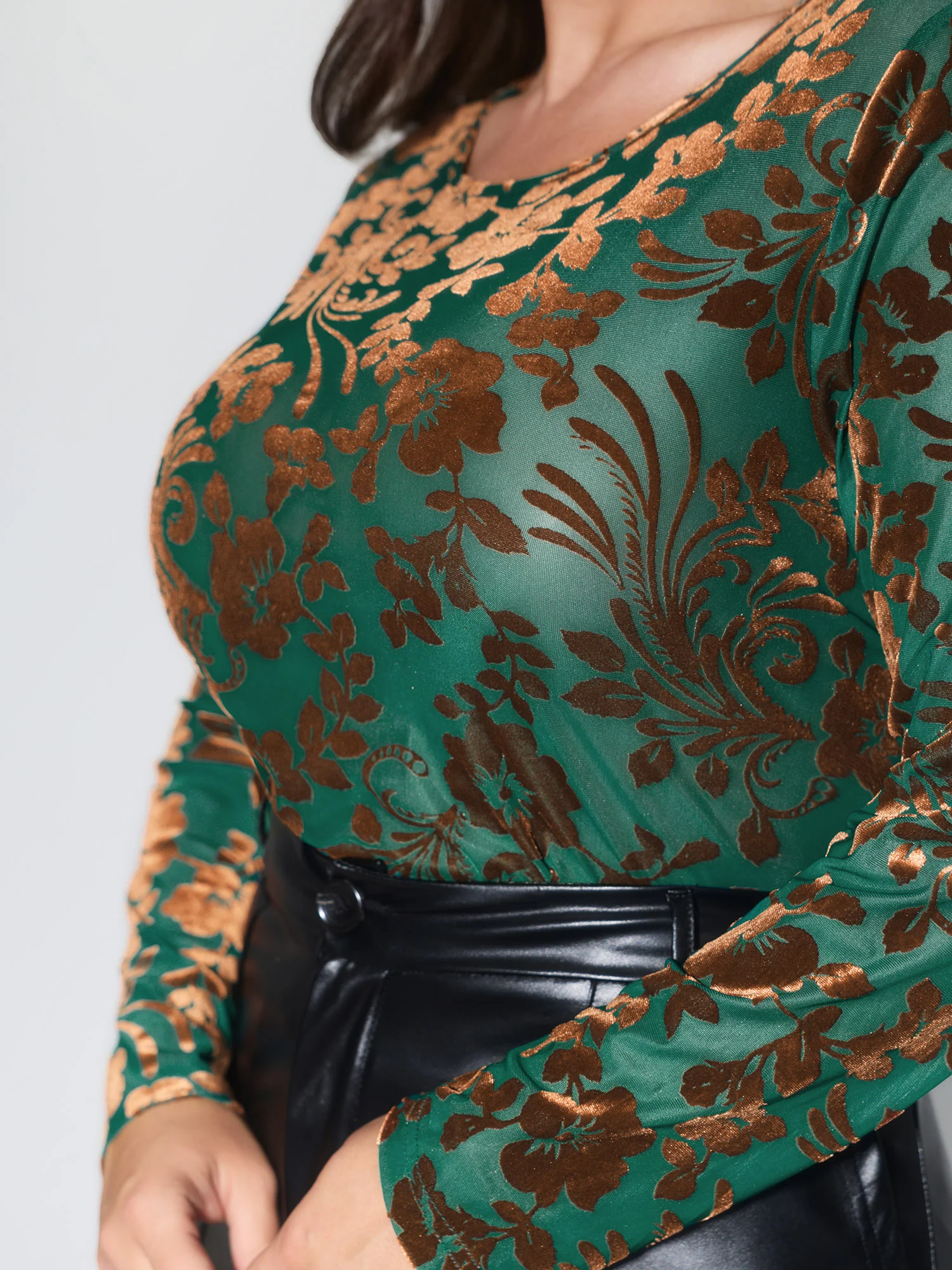 Floral Print Round Neck Fitted Knit Top - Image 5