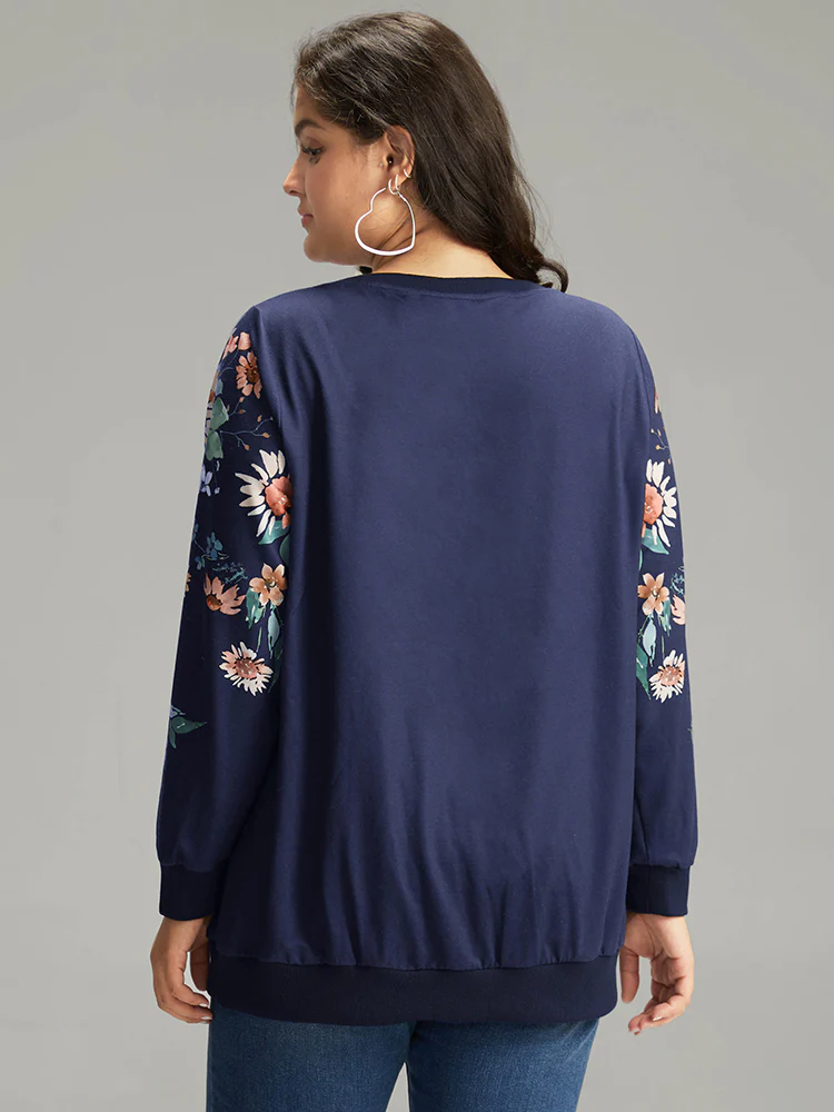 Floral Print Round Neck Sweatshirt - Image 2