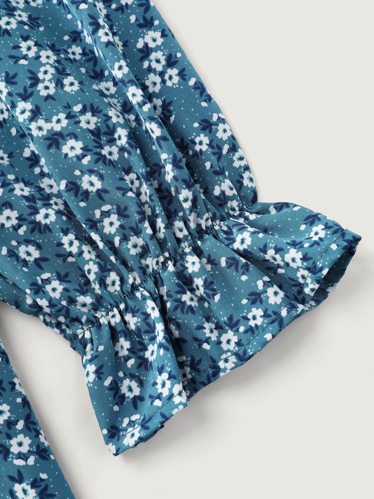 Floral Print Ruched Round Neck Blouse - Image 6