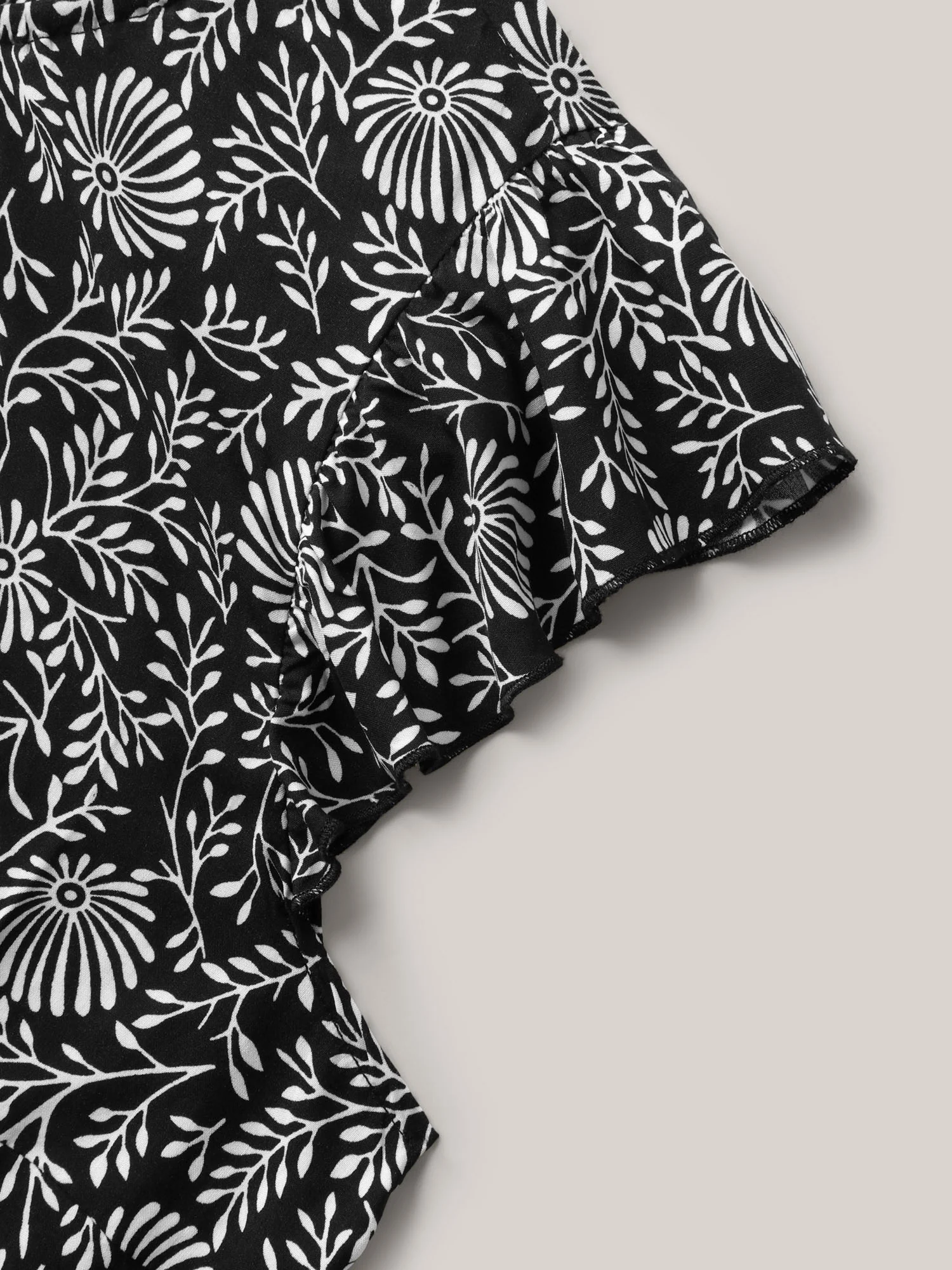 Floral Print Ruffled Neck Blouse - Image 6