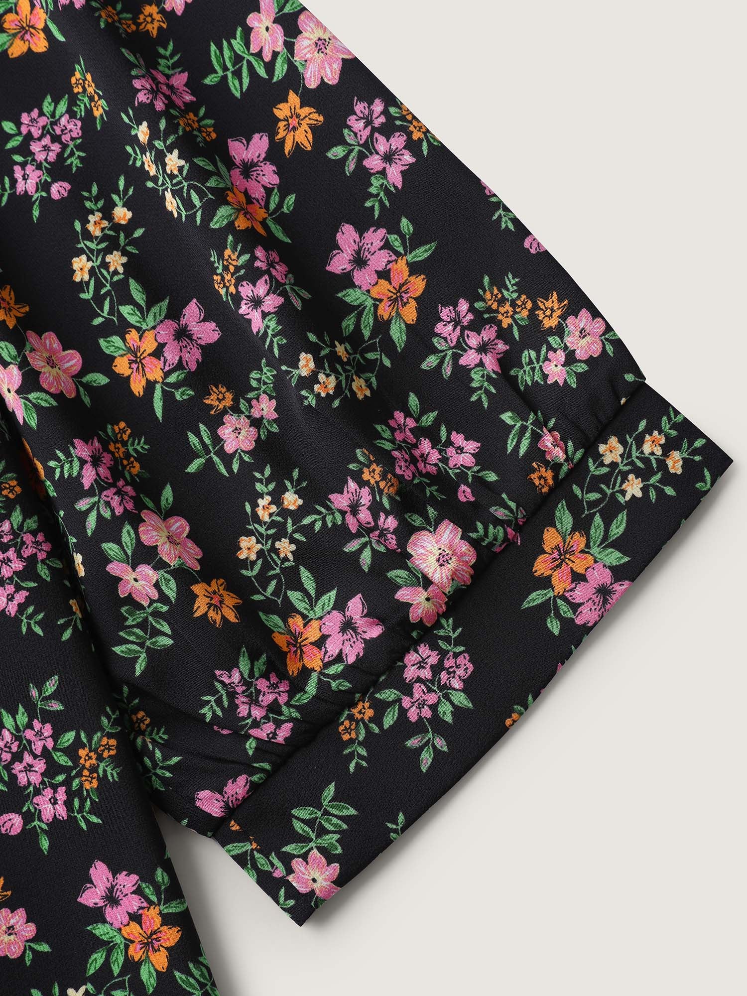 Floral Print Ruffled Neckline Flowy Blouse - Image 6