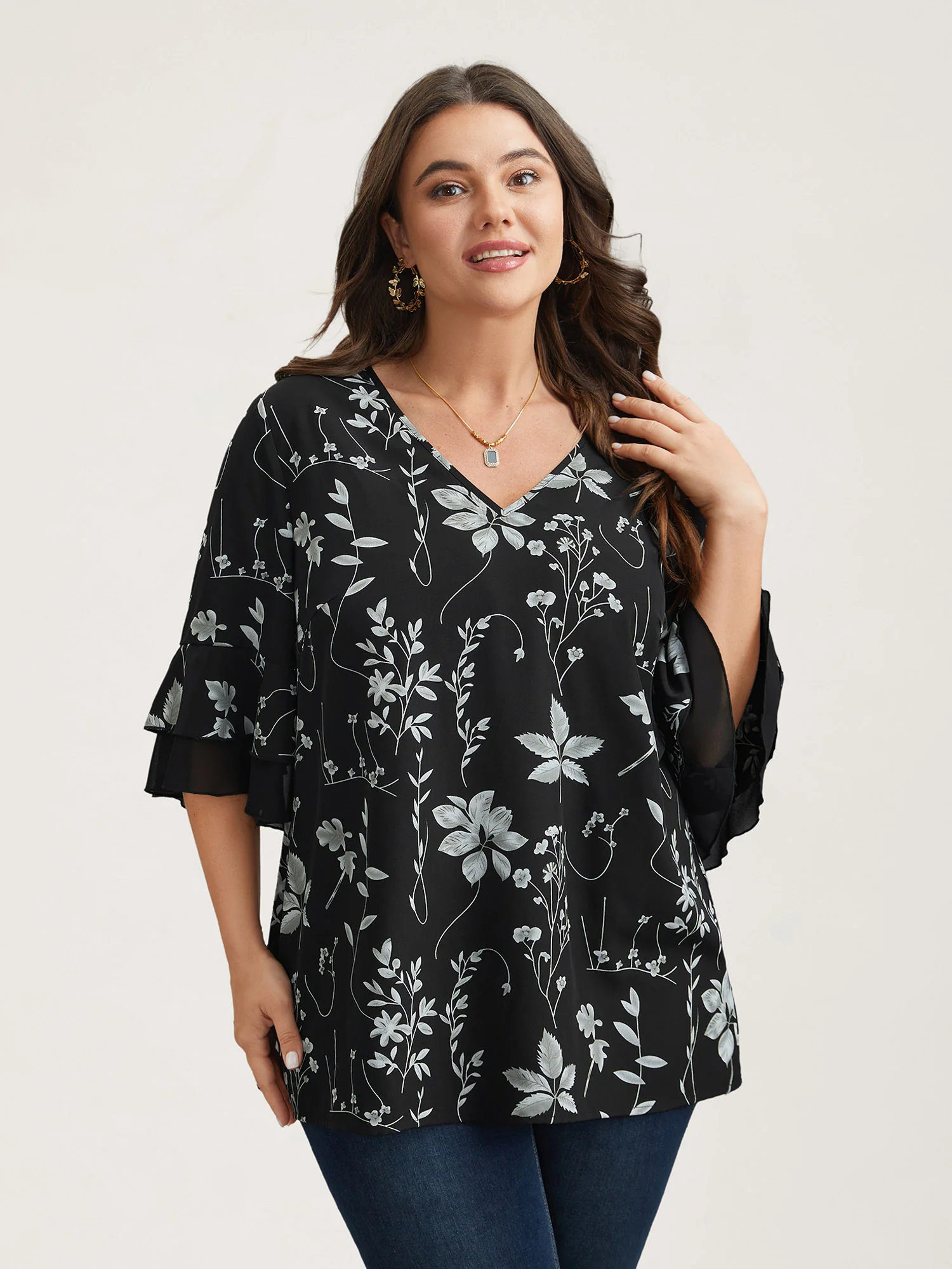Floral Print Ruffled V-Neck Shirt - Image 4