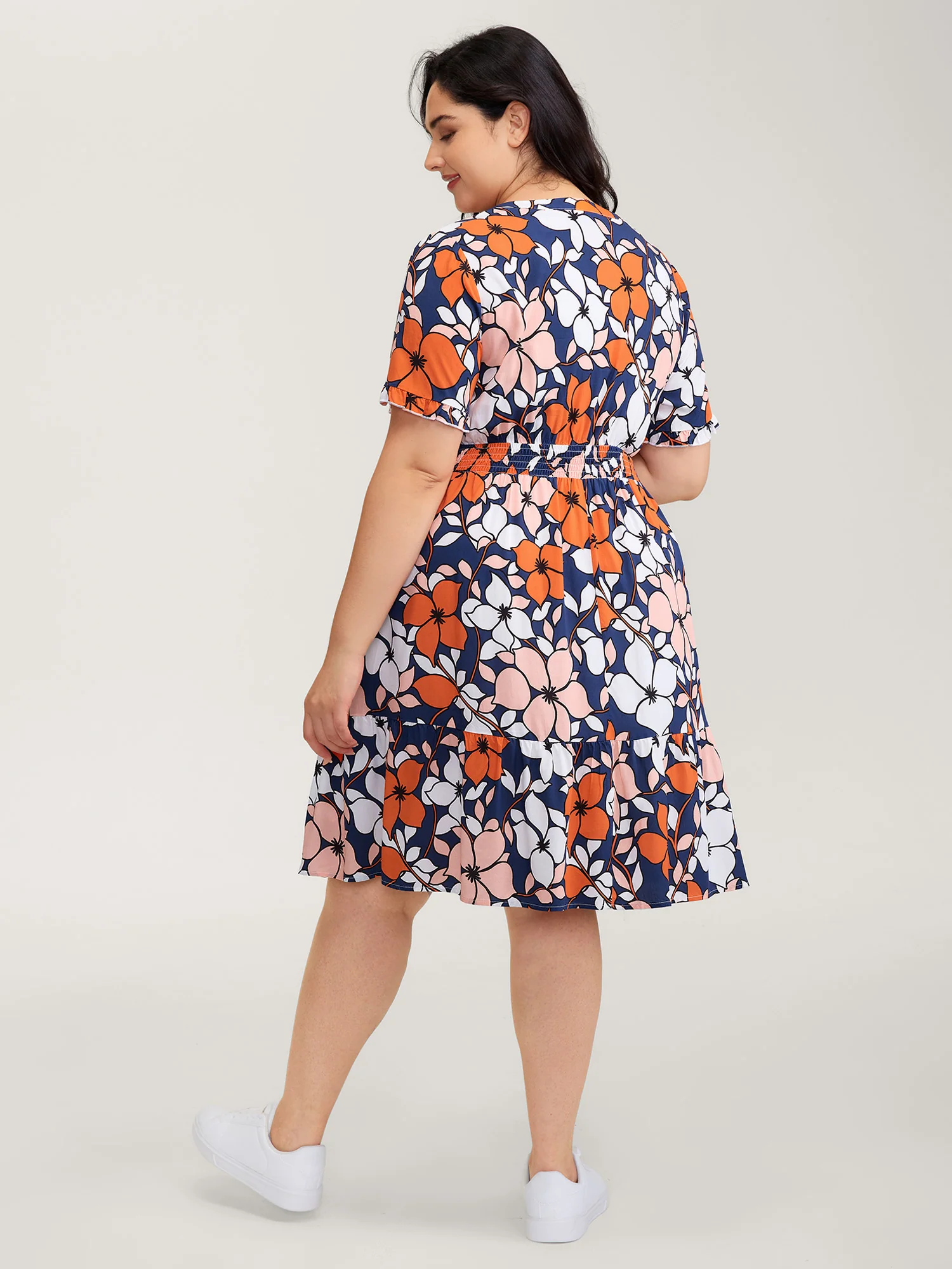 Floral Print Shirred Notched Neckline Midi Dress - Image 4