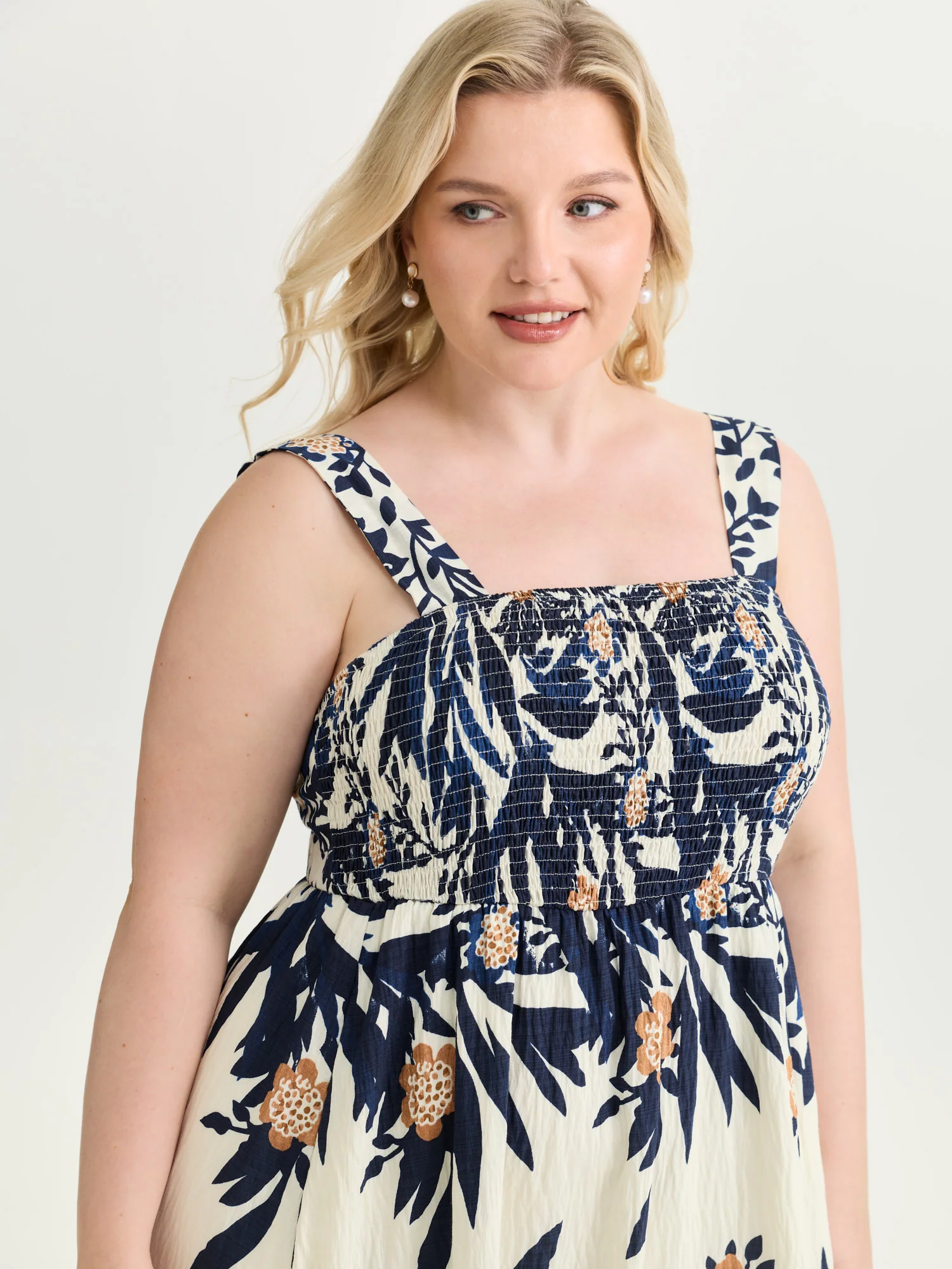 Floral Print Shirred Pom Pom Hem Maxi Dress - Image 2
