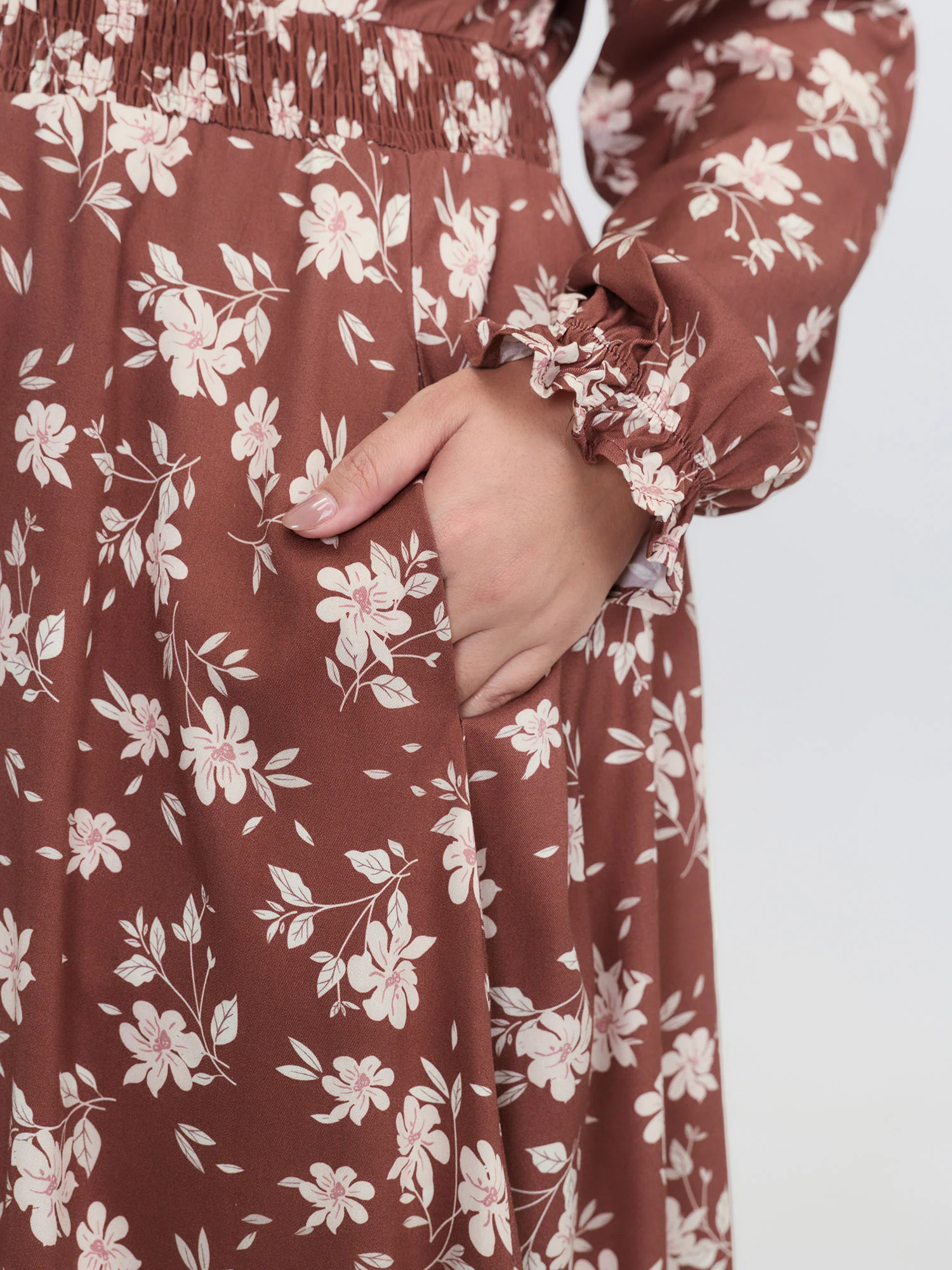 Floral Print Shirred Waist Rayon Midi Dress - Image 4