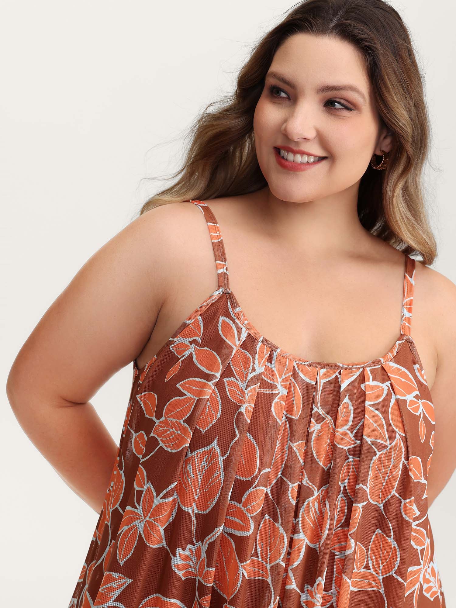 Floral Print Stretchy Mesh Pleated Tank Top - Image 2
