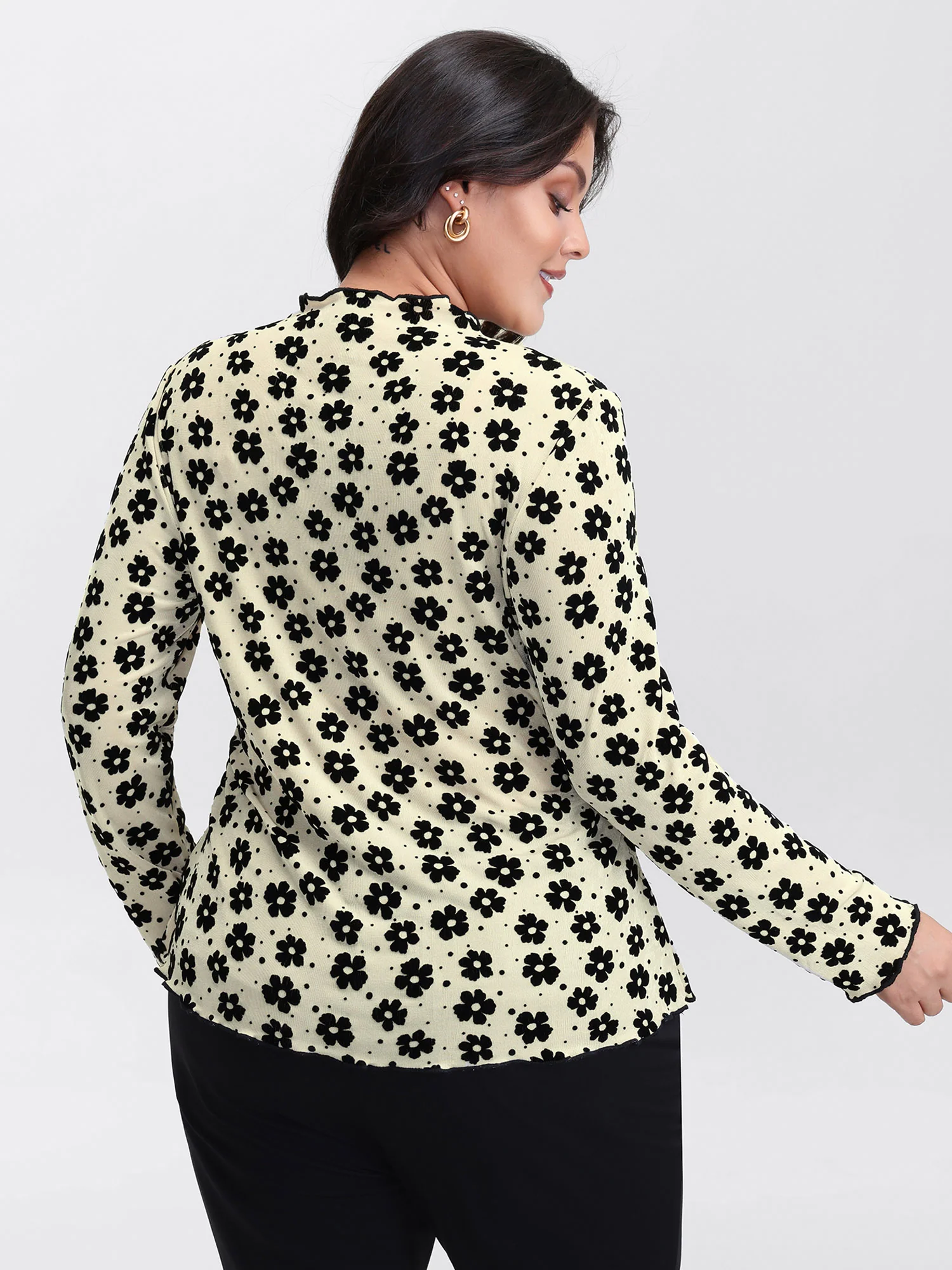 Floral Print Stretchy Mock Neck T-Shirt - Image 5