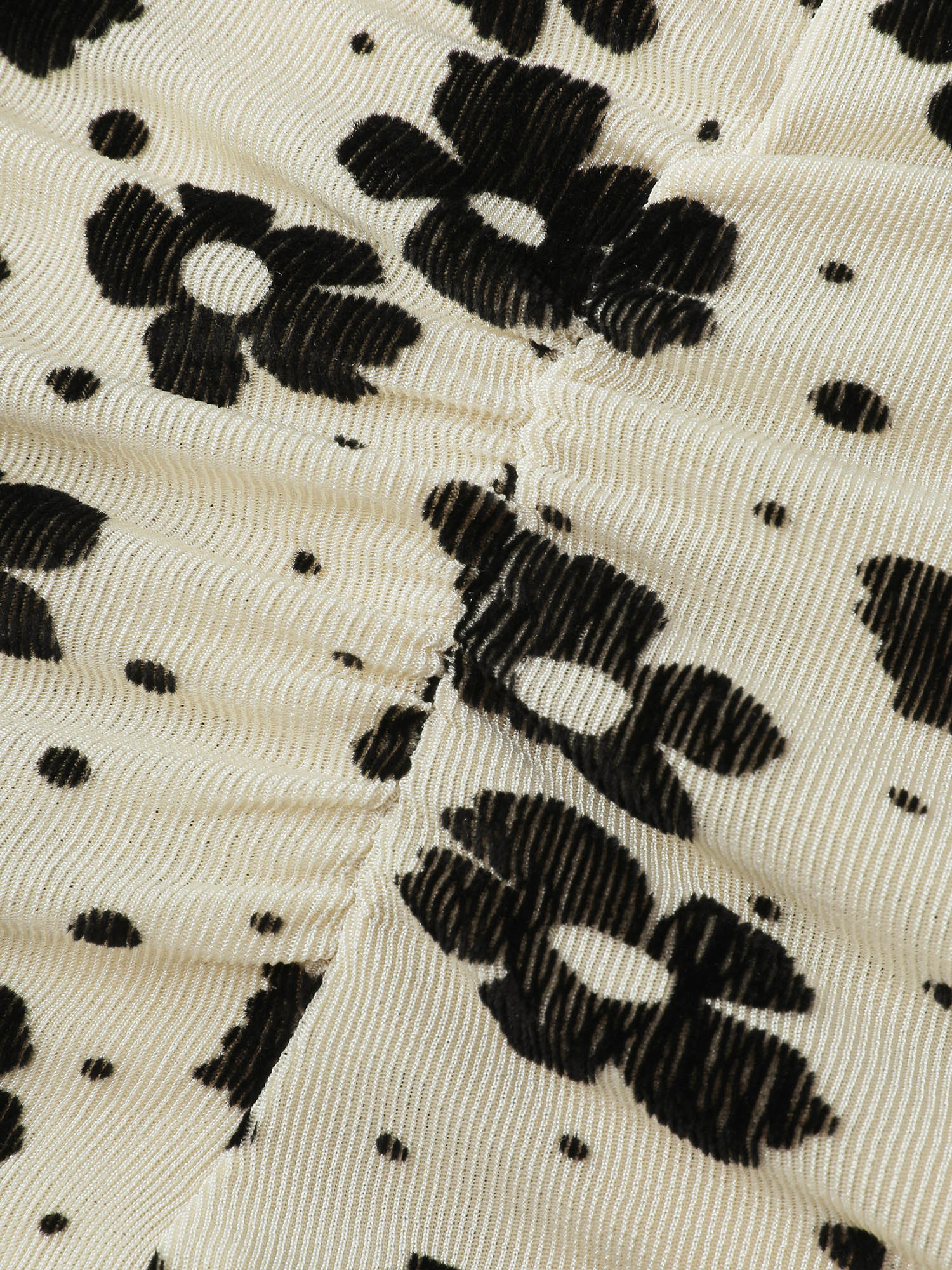 Floral Print Stretchy Mock Neck T-Shirt - Image 7