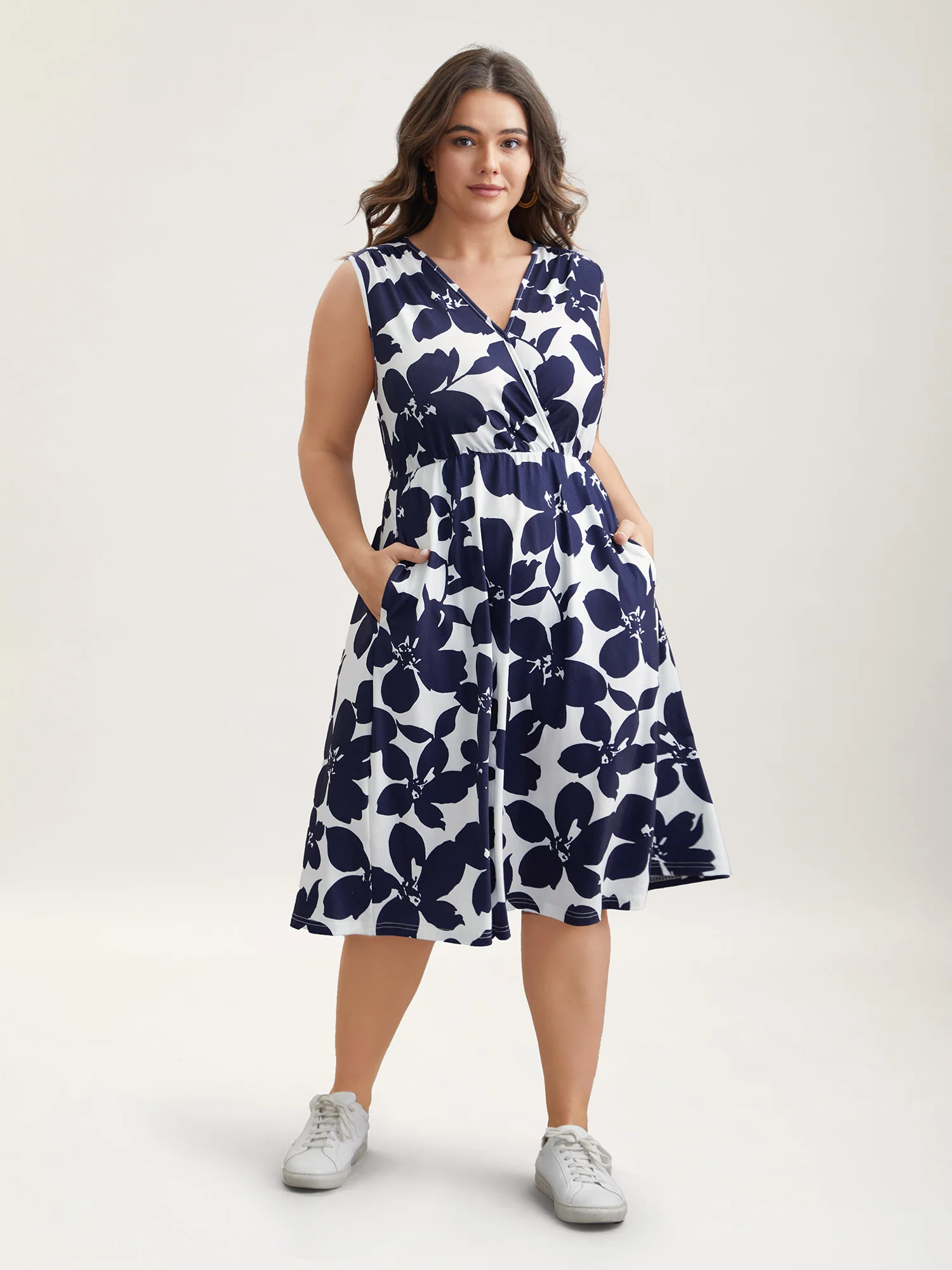 Floral Print Surplice Neck Midi Dress - Image 3
