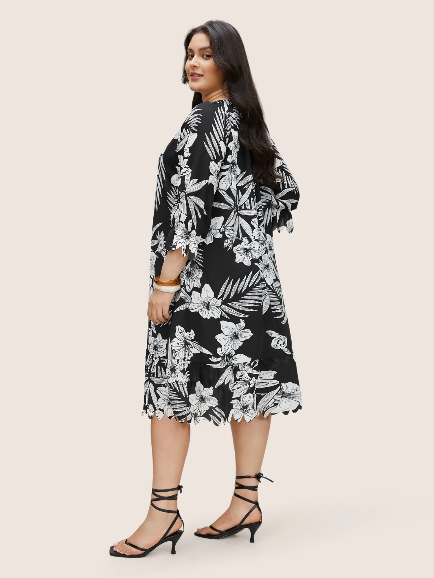 Floral Print Tie Neck Scalloped Trim Dress - Image 3