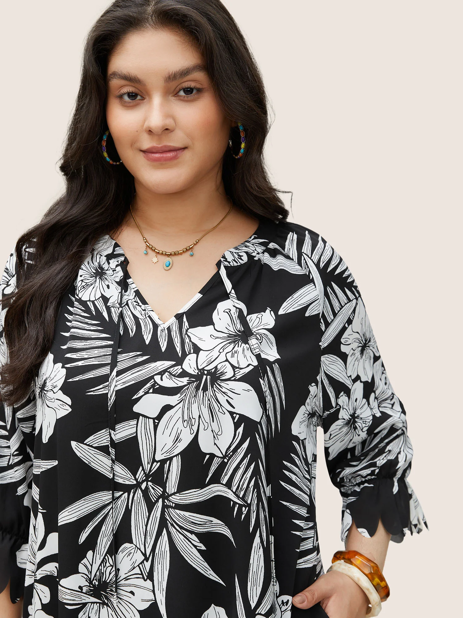 Floral Print Tie Neck Scalloped Trim Dress - Image 4