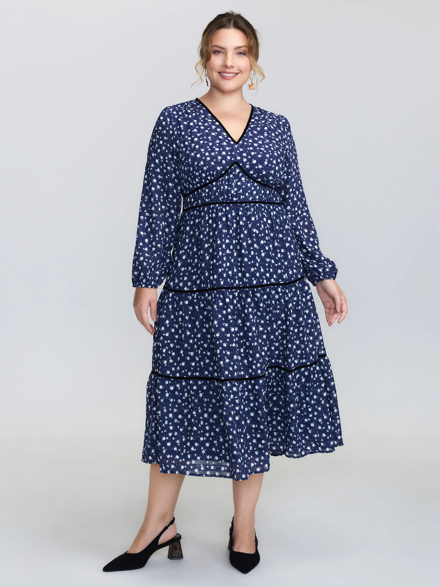 Floral Print Tiered V-Neck Midi Dress - Image 3