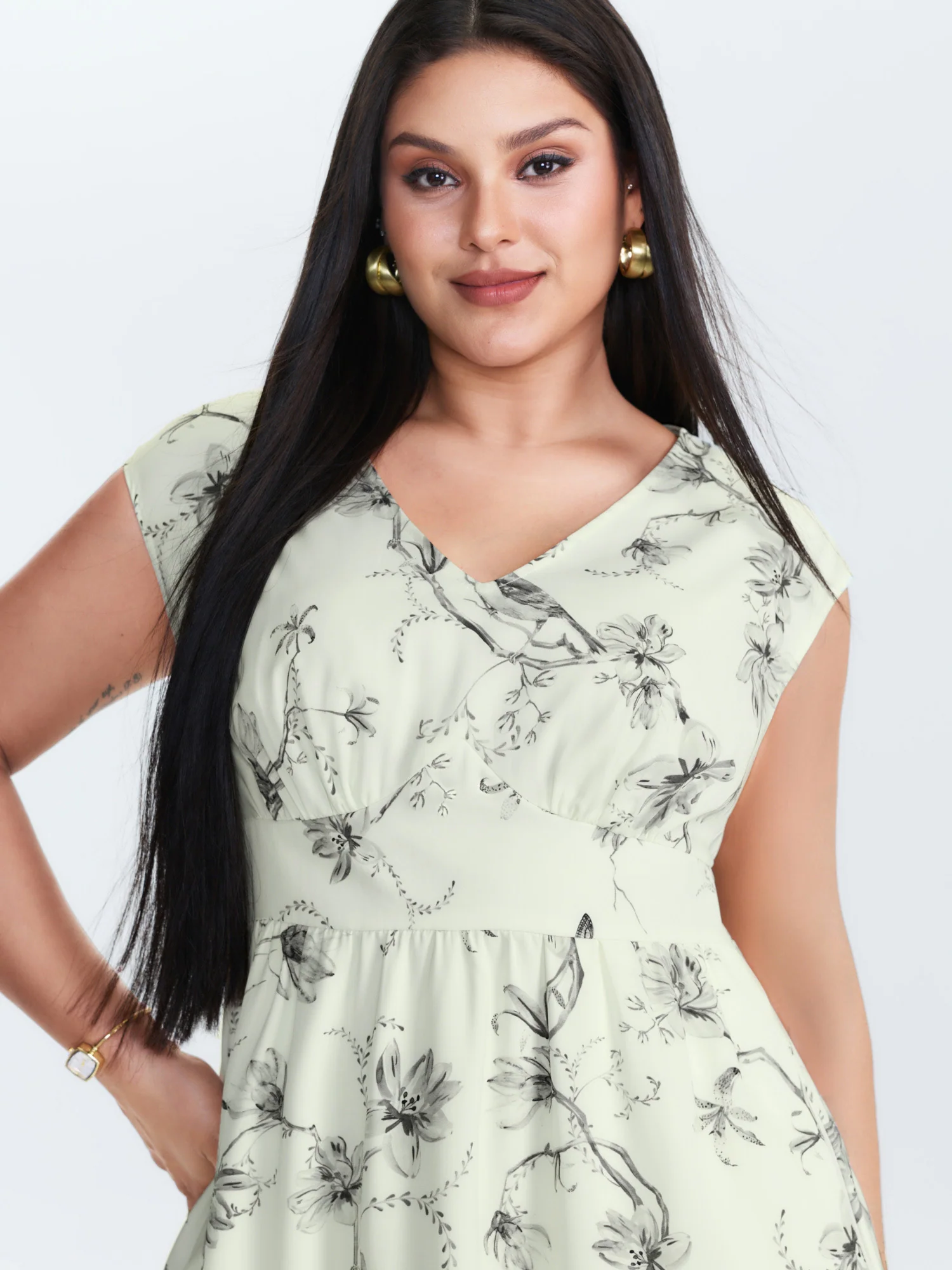 Floral Print Triangular Waist Midi Dress - Image 2
