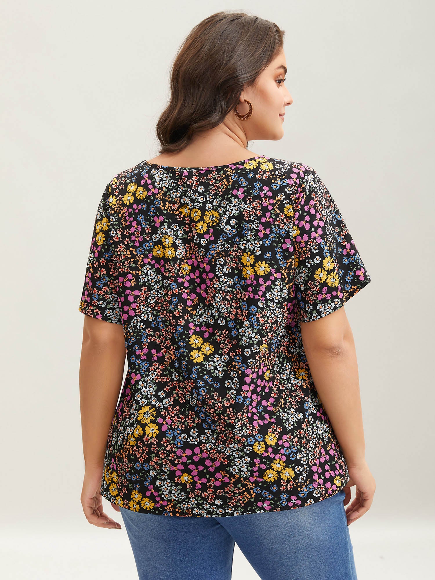 Floral Print V-Neck Flowy Blouse - Image 4