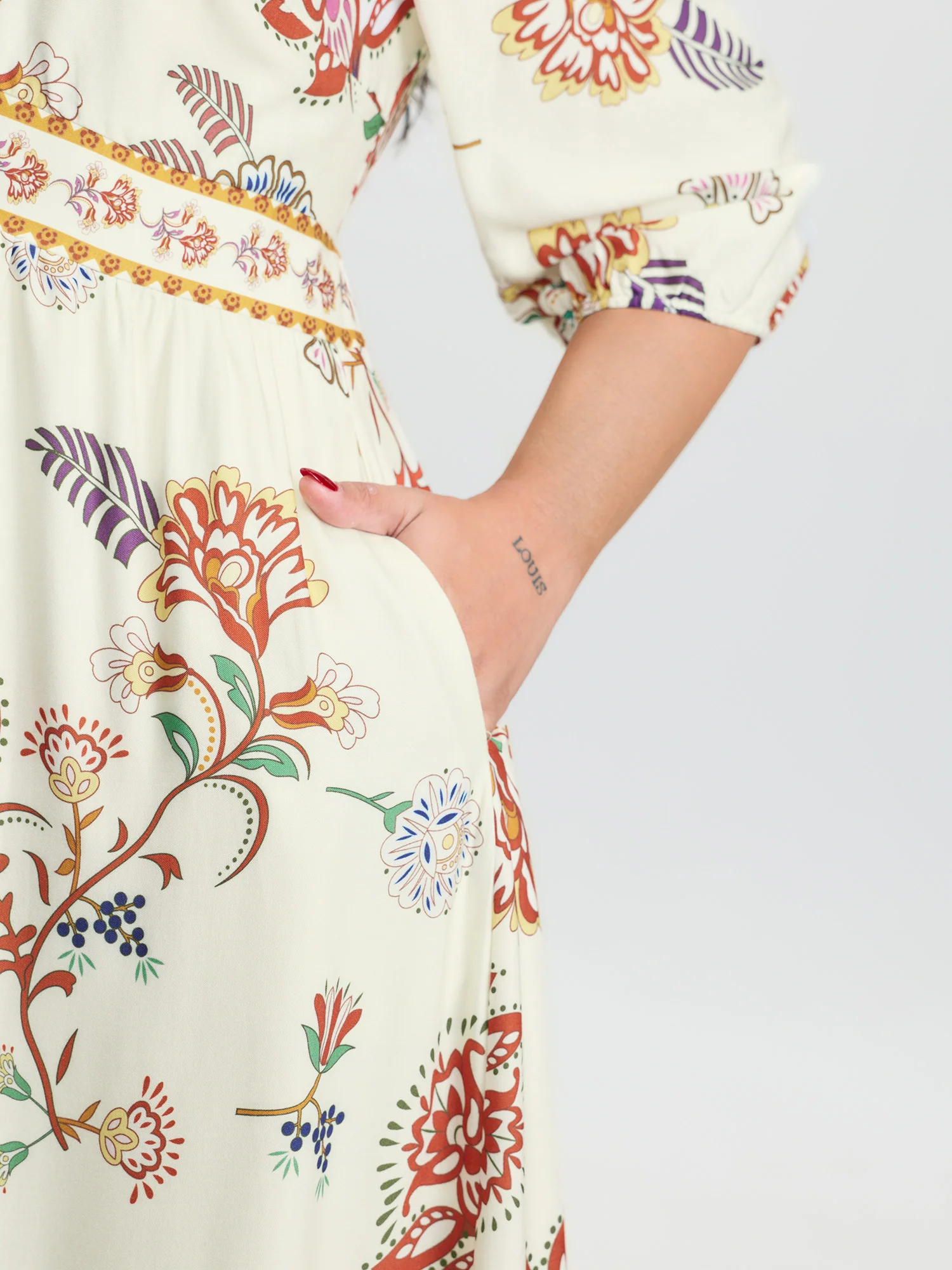 Floral Print V-Neck Flowy Maxi Dress - Image 4