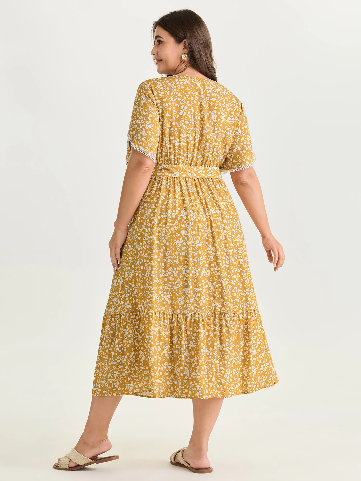 Floral Print V-Neck Petal Sleeve Midi Dress - Image 4