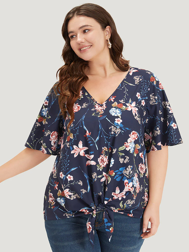 Floral Print V Neck Ruffle Sleeve Twist Hem Blouse - Image 2